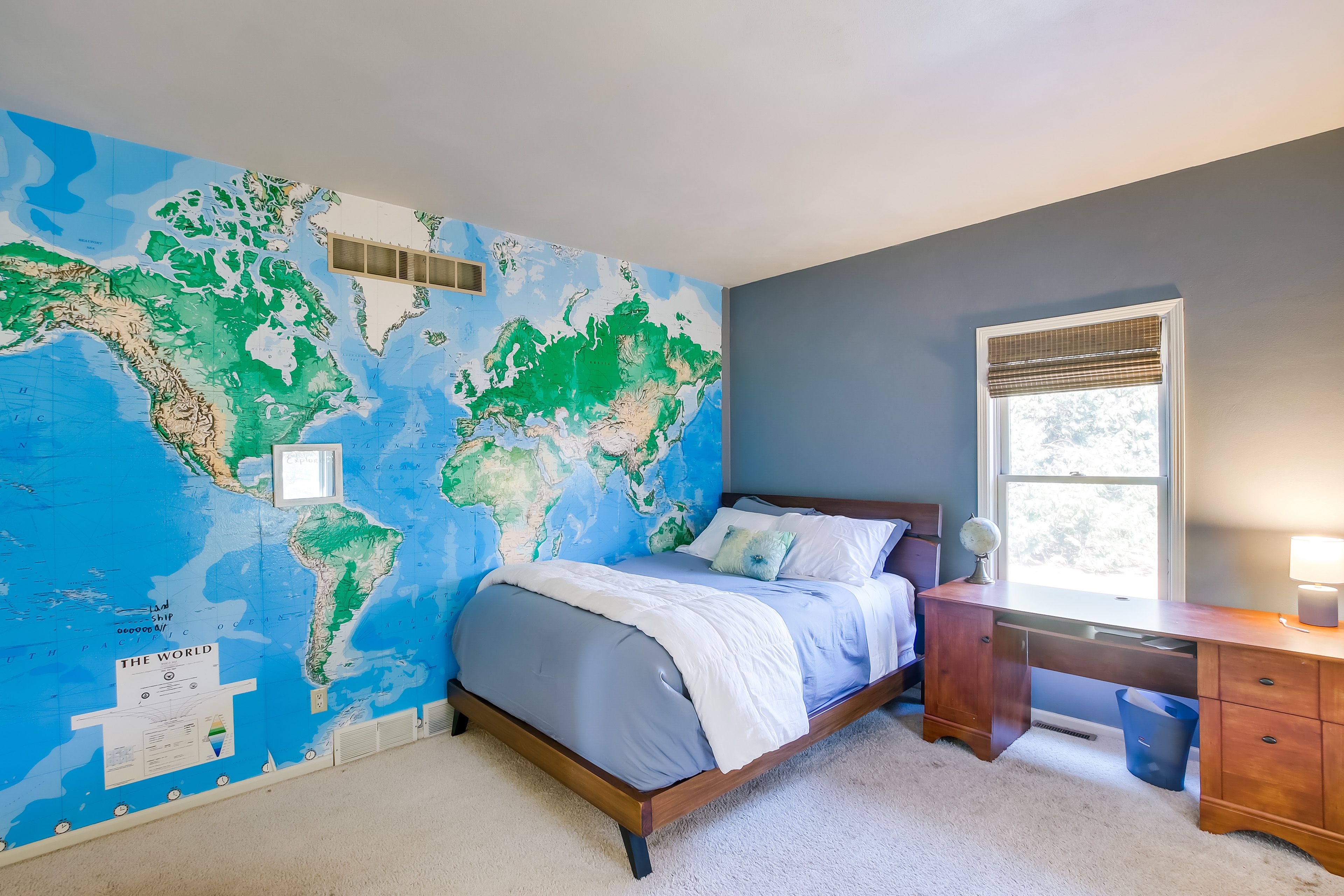 Bedroom 2 | Queen Bed | Laptop-Friendly Desk