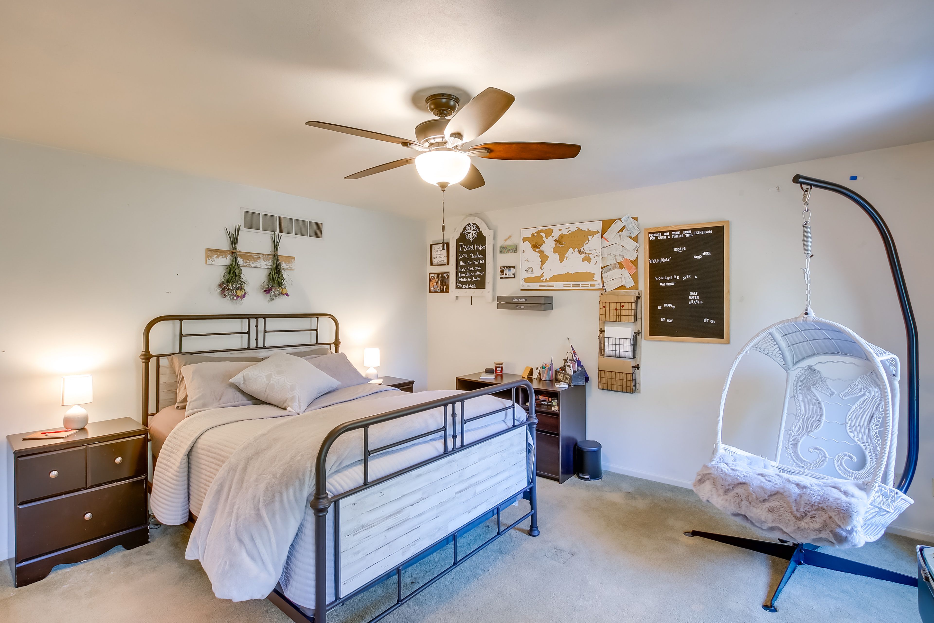 Bedroom 4 | Queen Bed