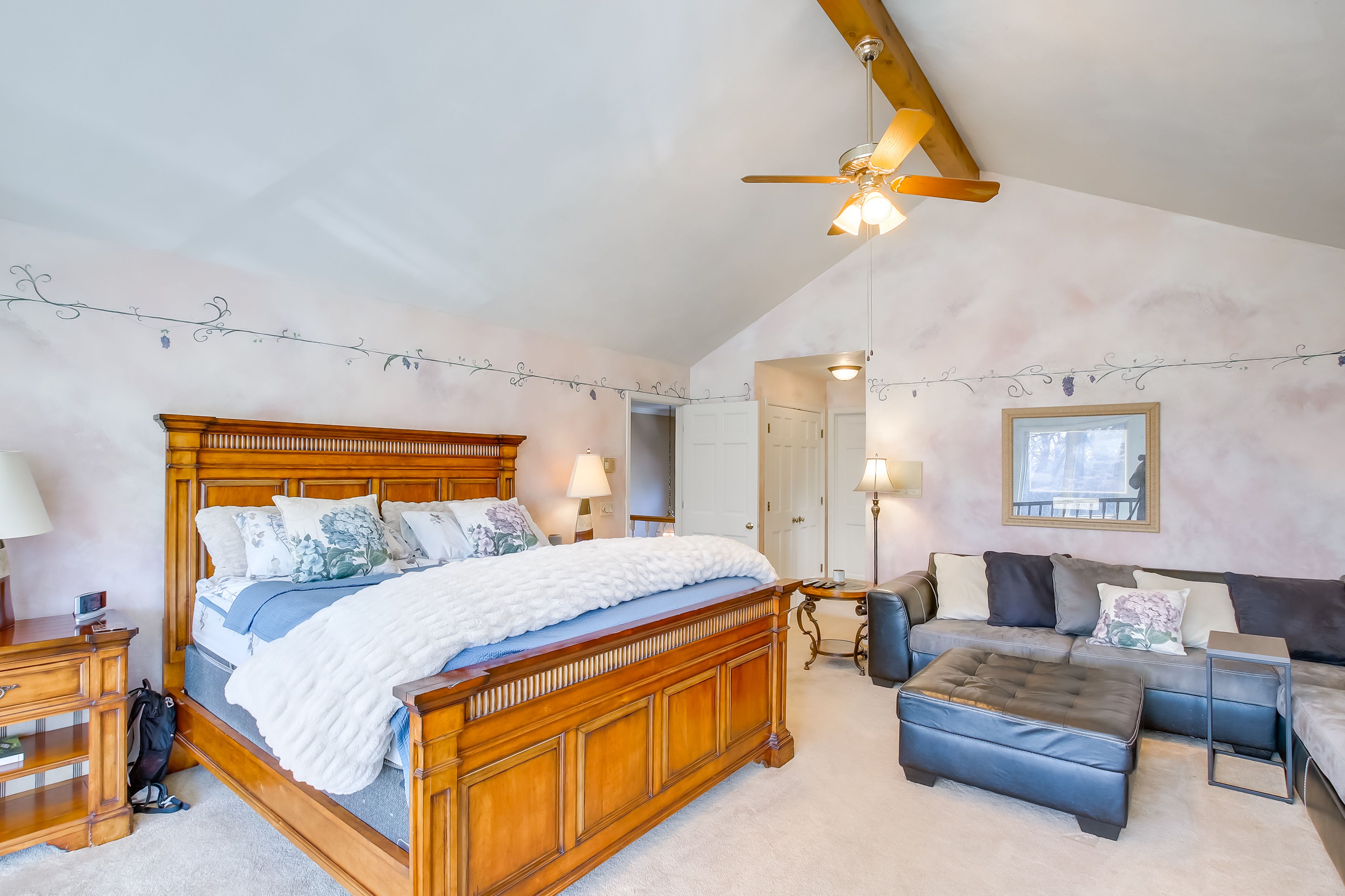 Bedroom 1 | California King Bed | Cable TV