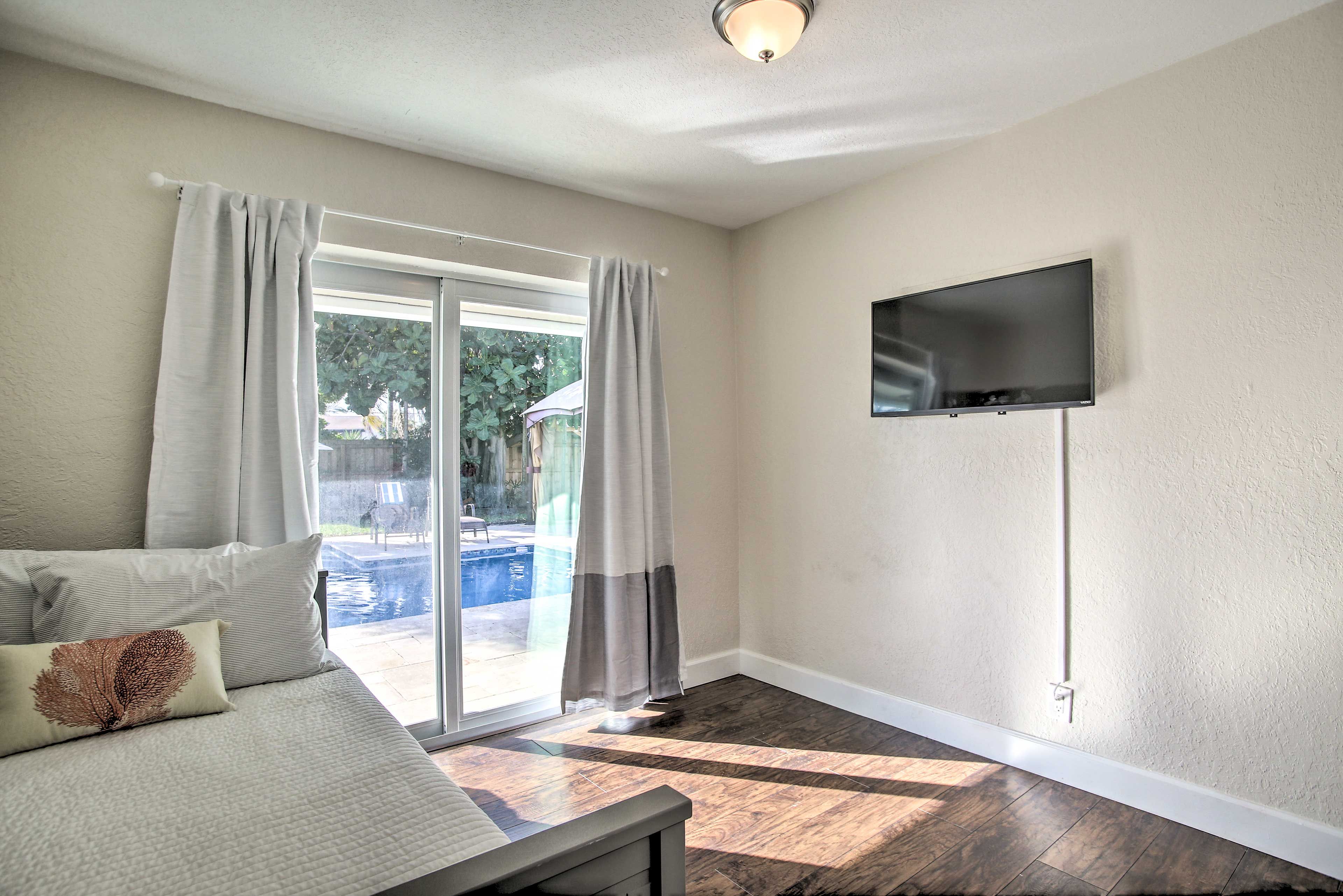 Bedroom 4 | Smart TV