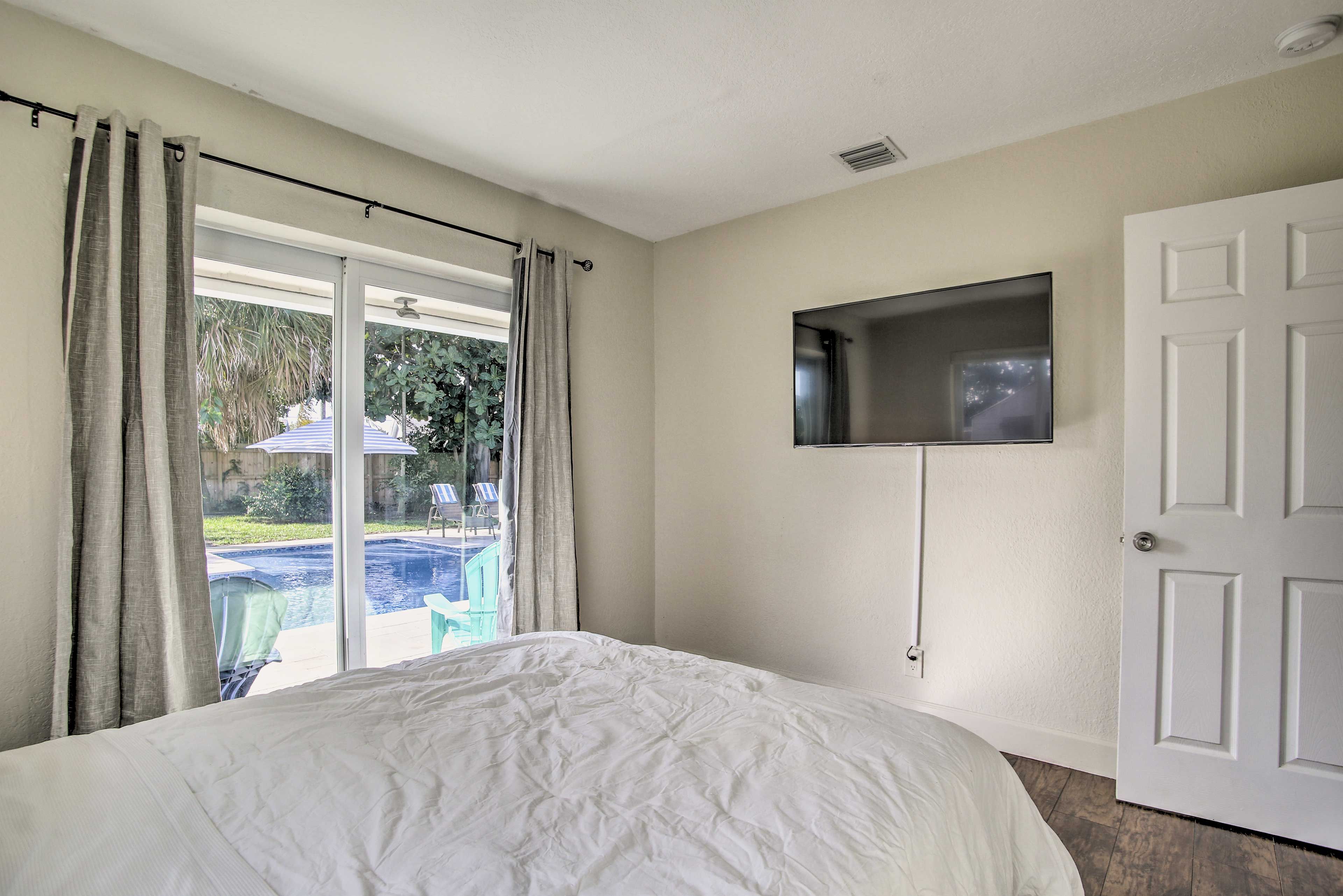 Bedroom 2 | Smart TV
