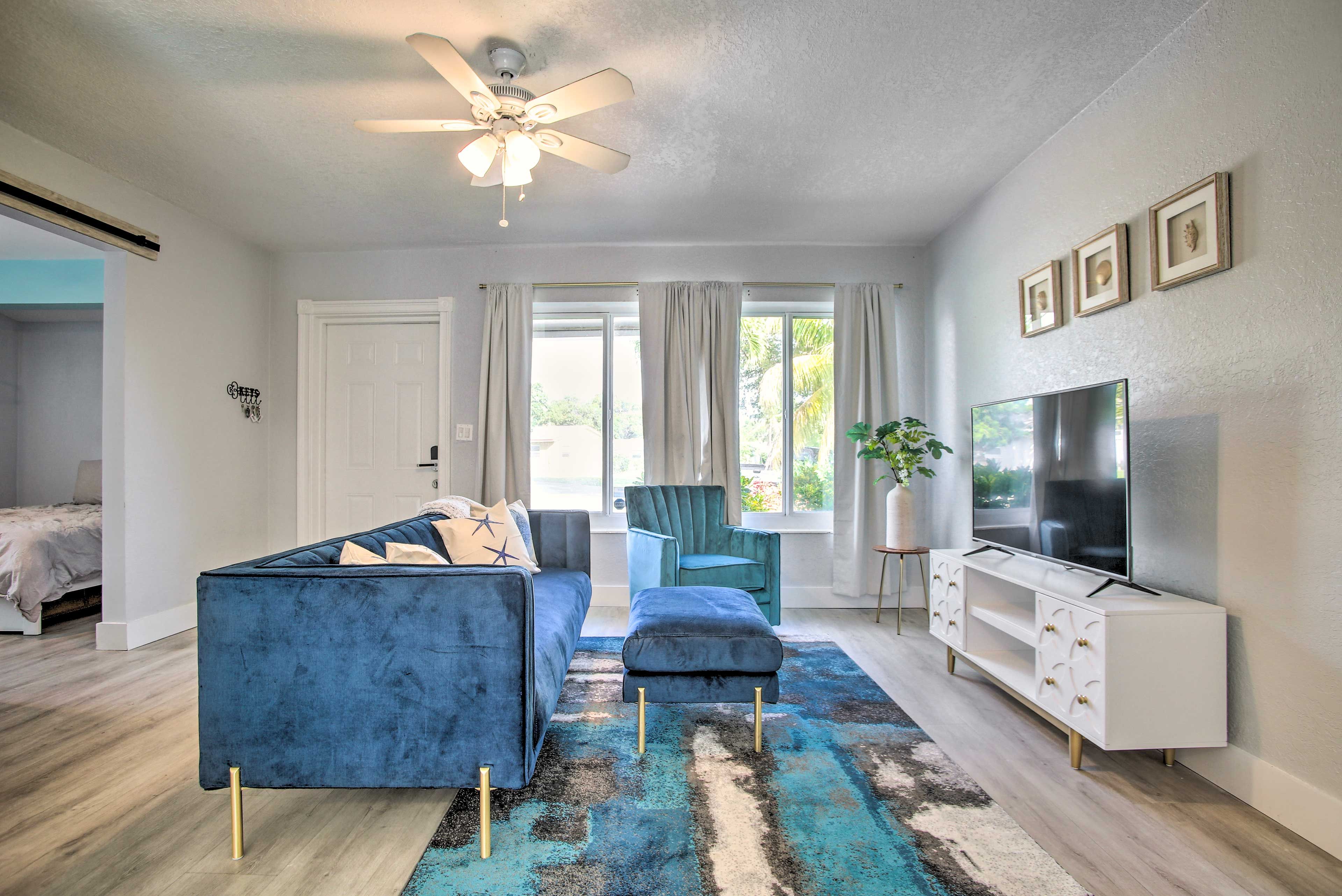 Living Room | Smart TV