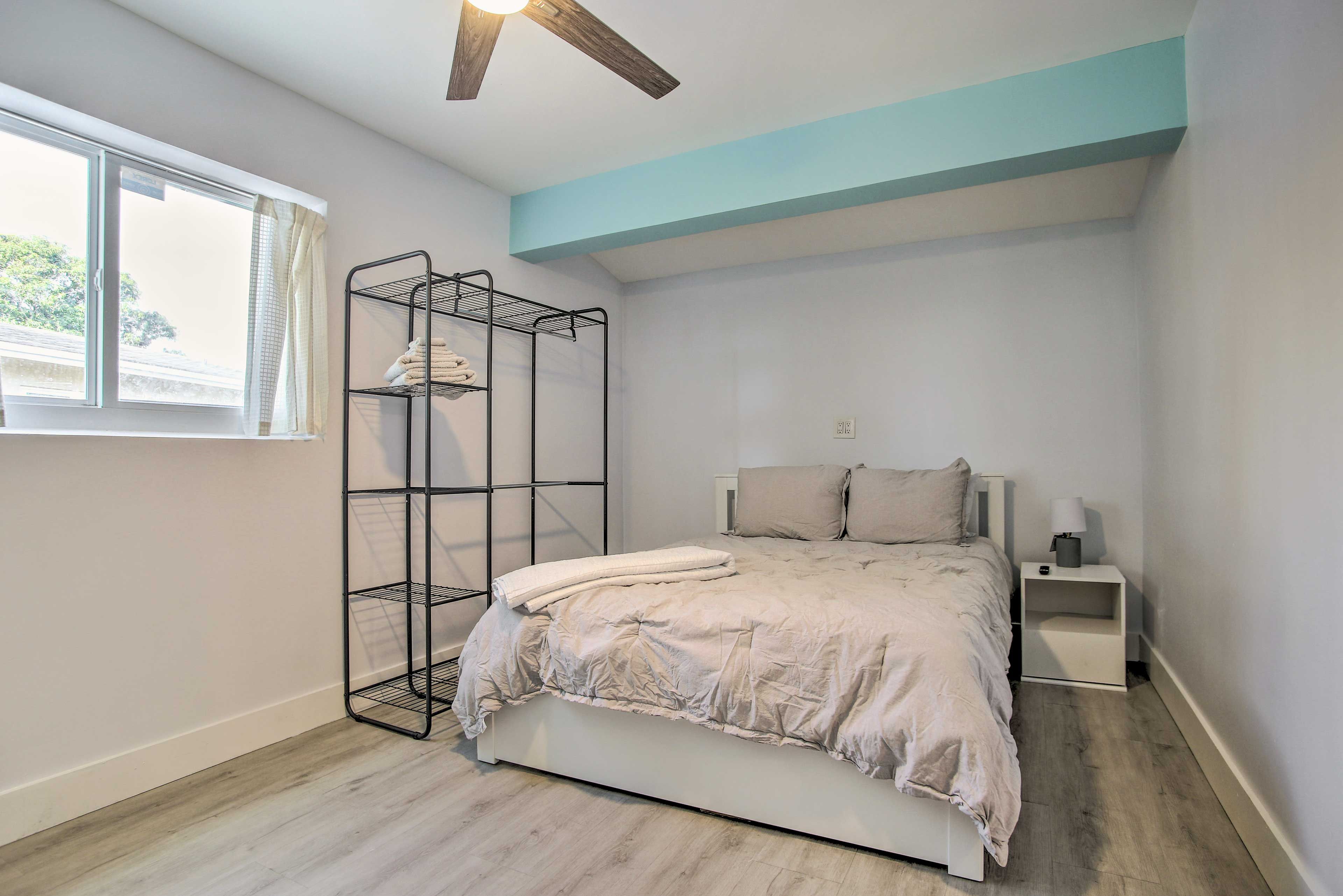 Bedroom 3 | Queen Bed