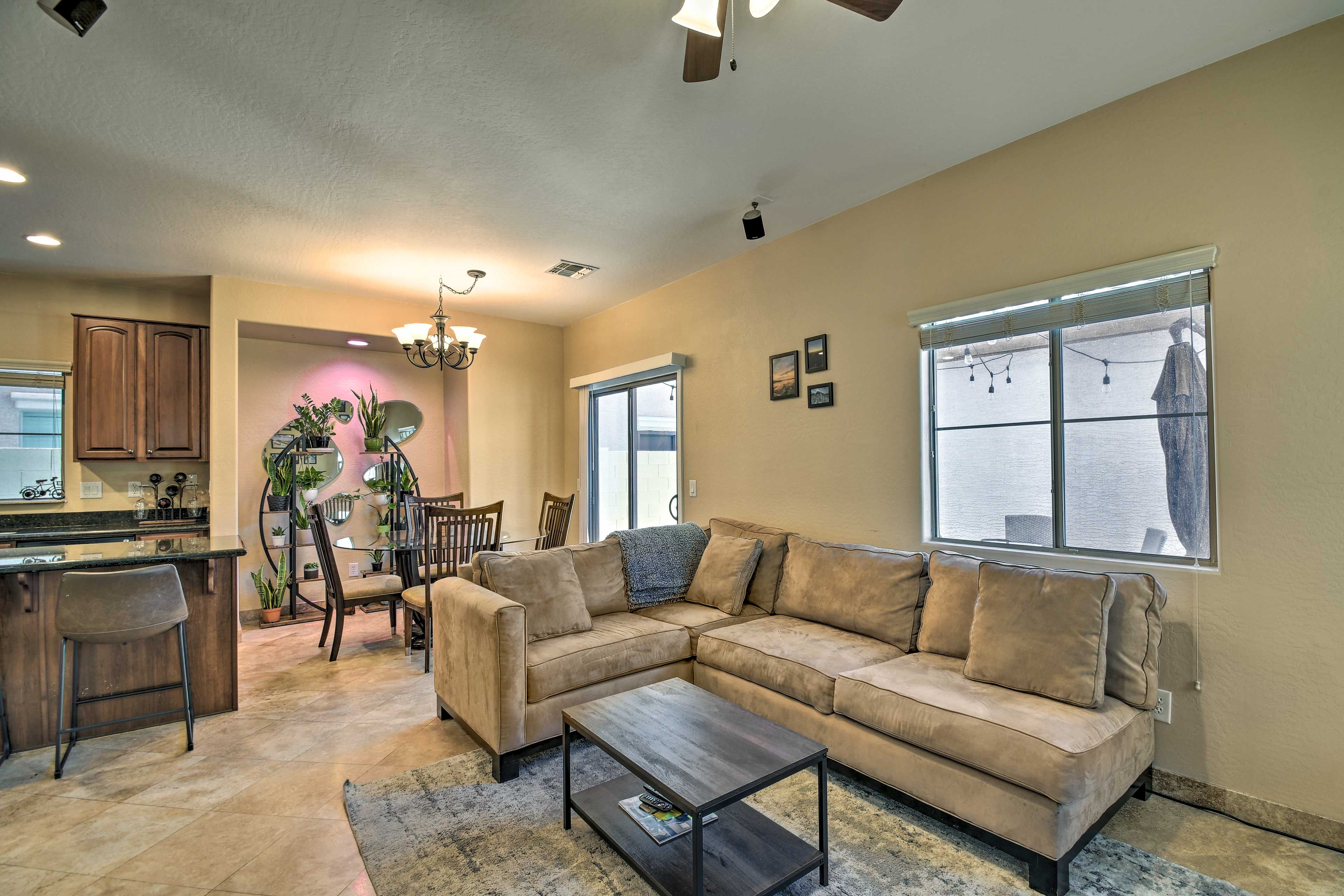 Living Room | Smart TV