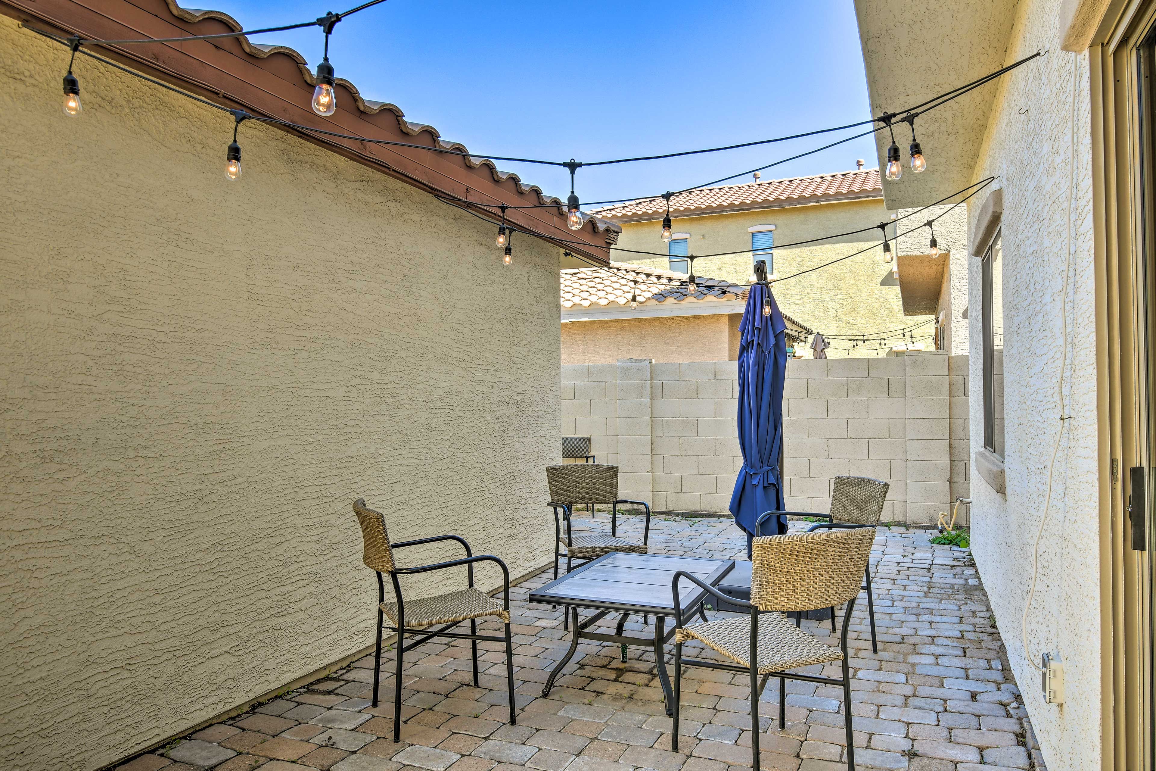 Enclosed Patio | Fire Pit