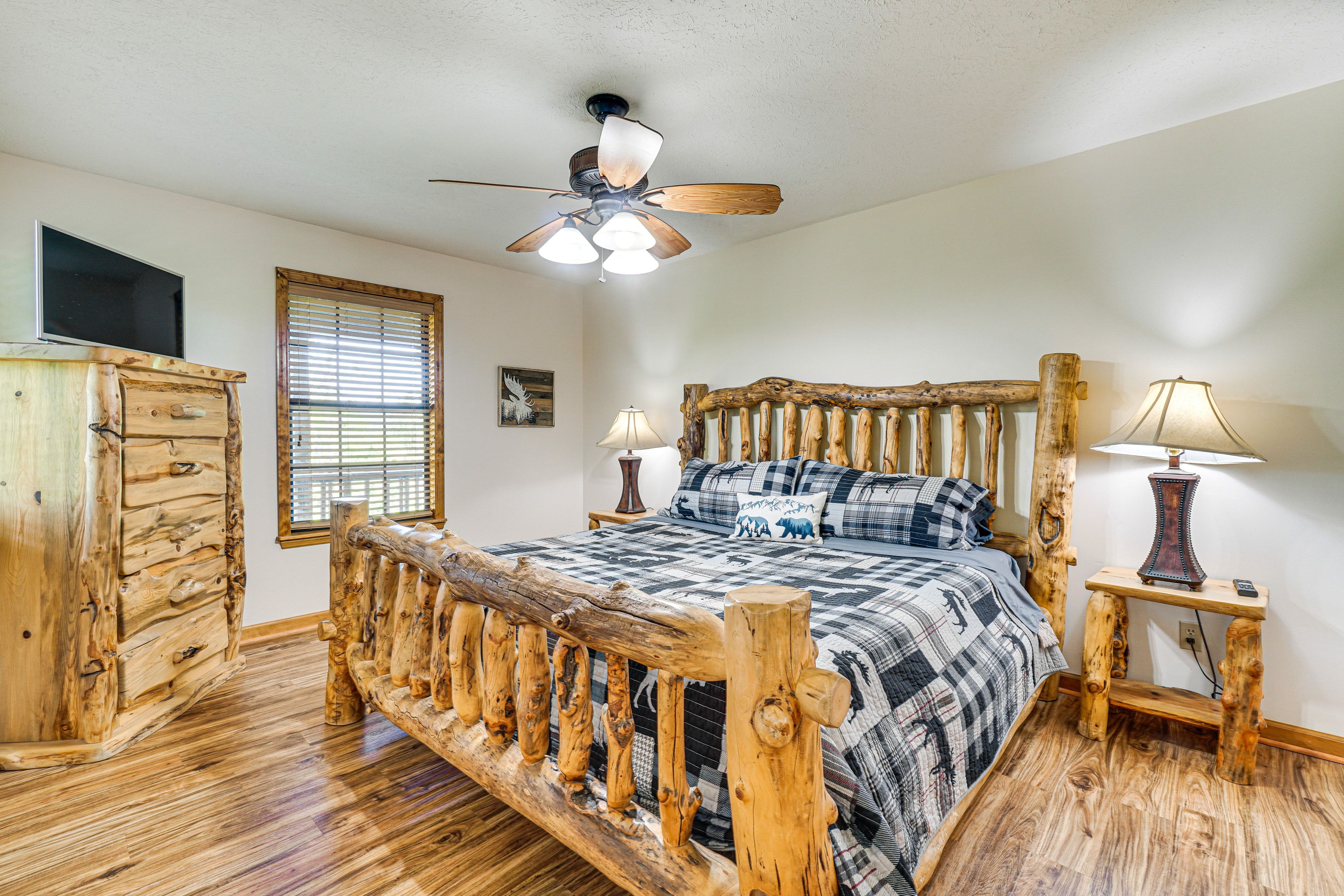 Bedroom 1 | King Bed | Main Level | Smart TV w/ Cable