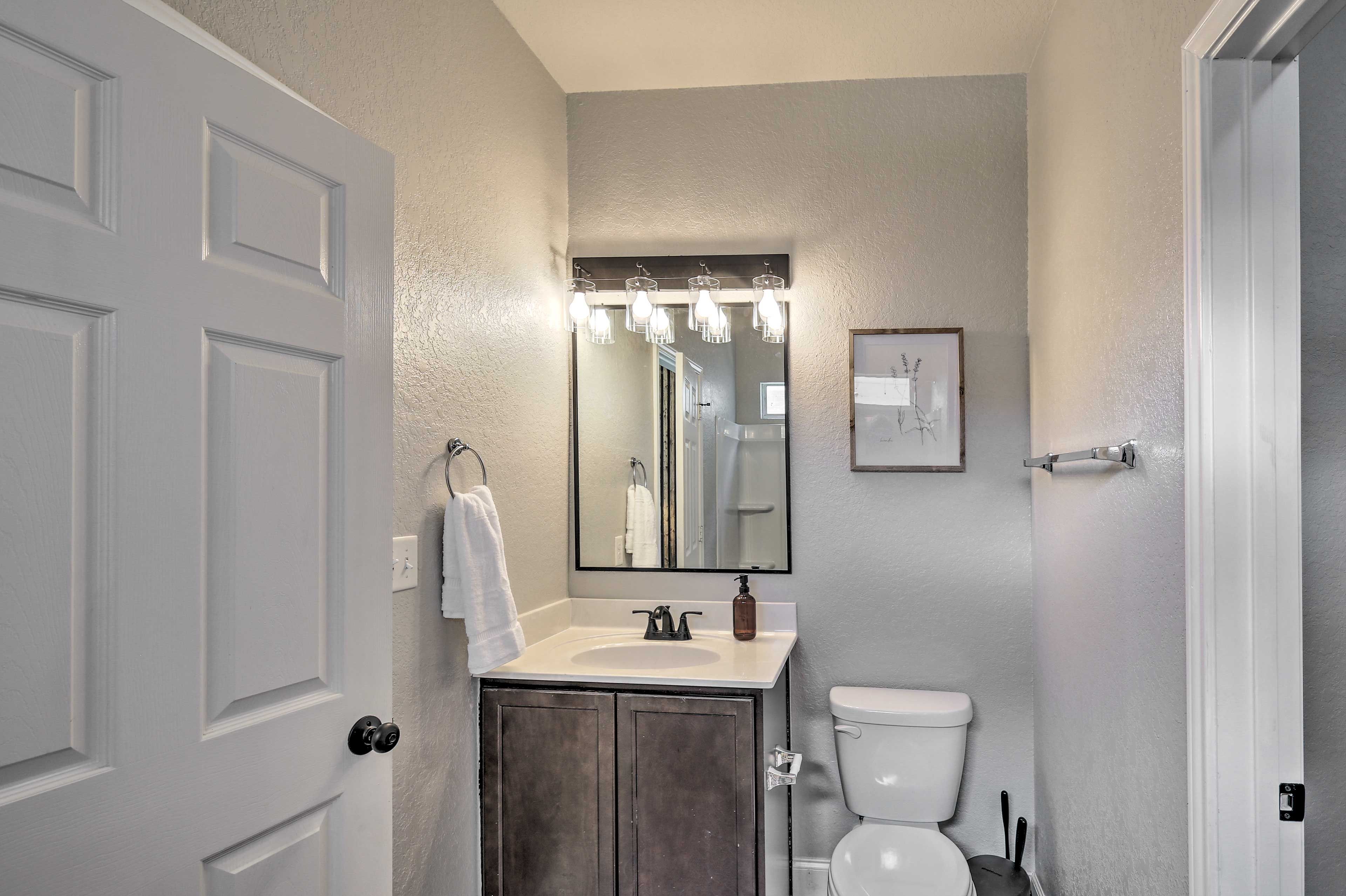 En-Suite Bathroom | Towels Provided