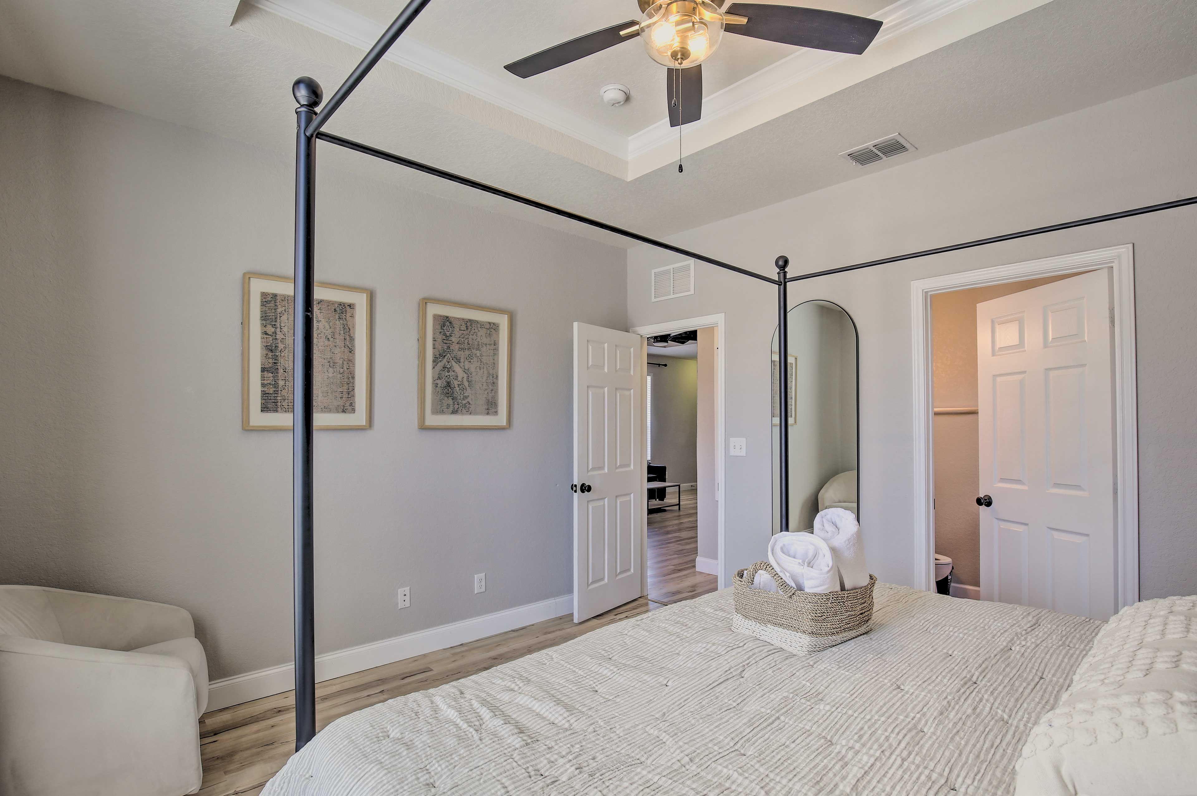 Bedroom 1 | Linens Provided | En-Suite Bathroom