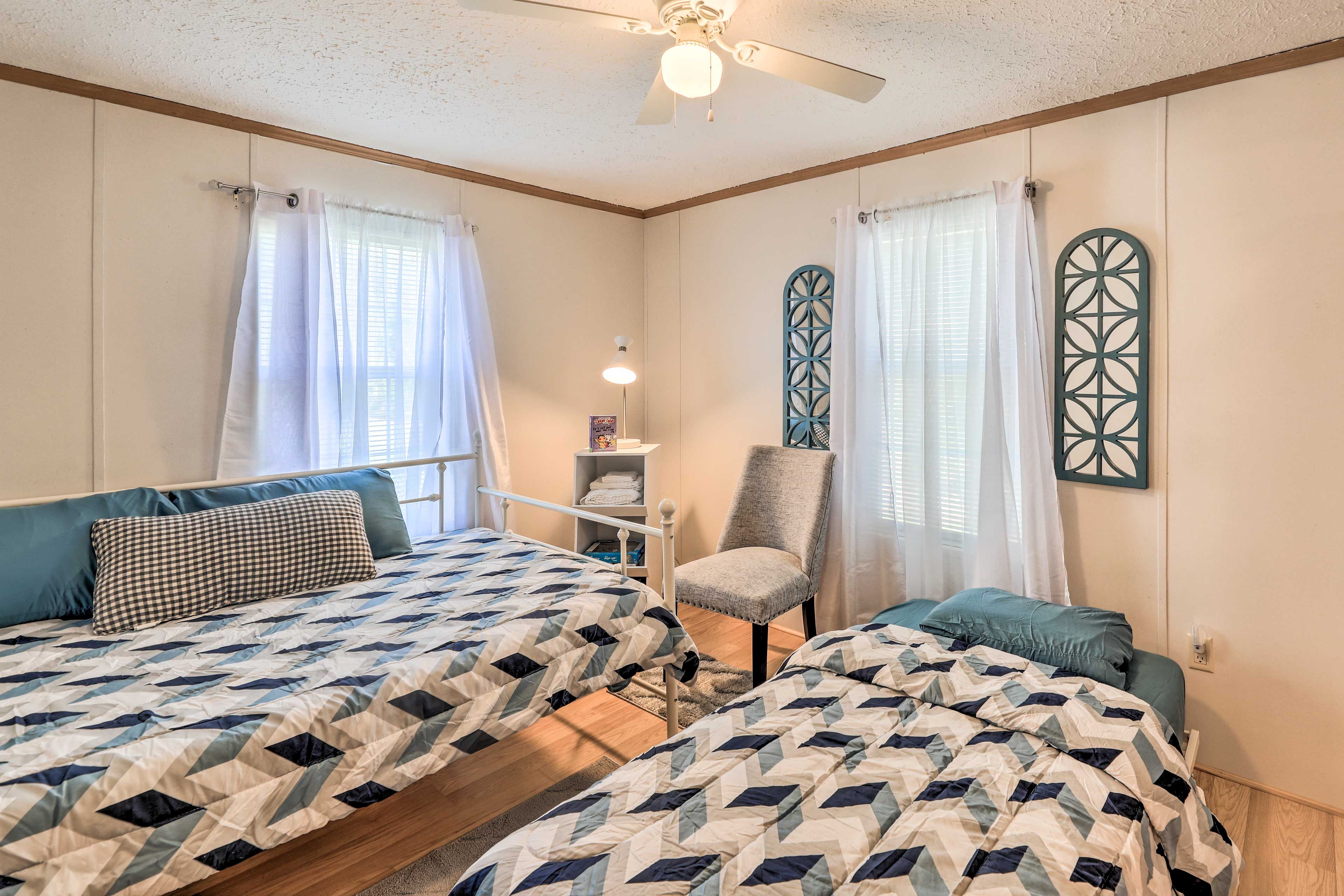 Bedroom 2 | Full Day Bed | Twin Bed