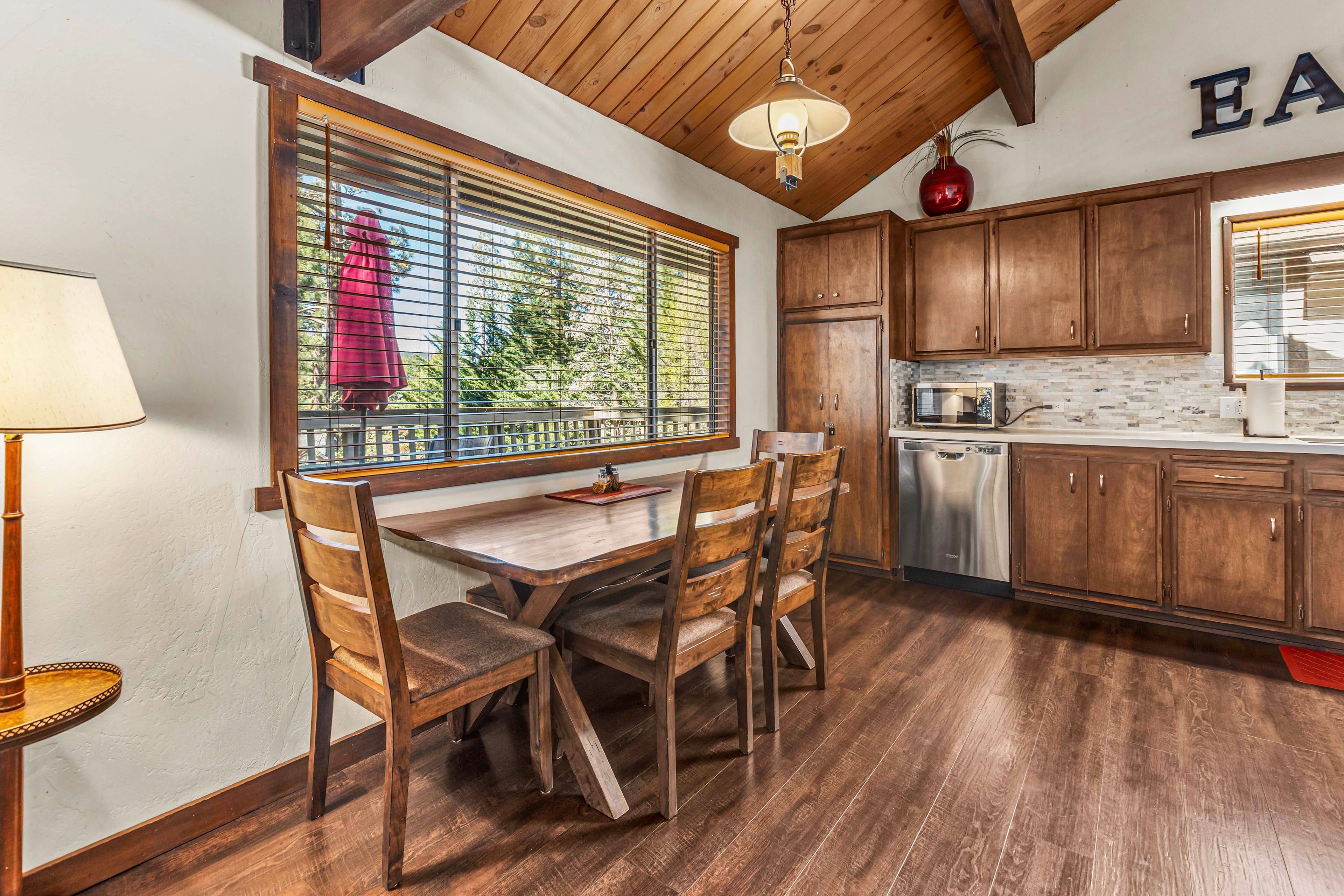 Dining Area | Main Level | Complimentary Spices