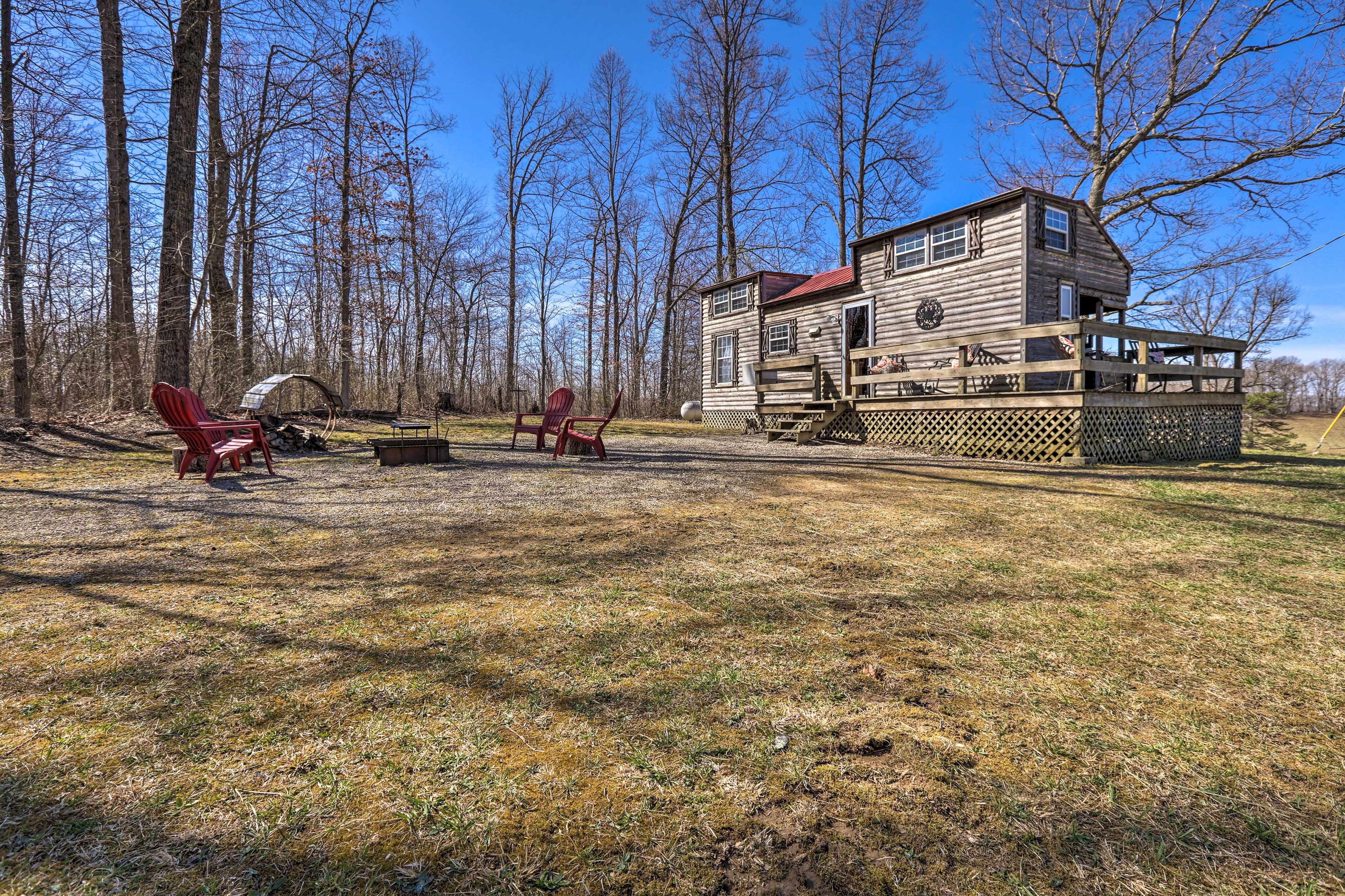 Cabin Exterior | Fire Pit