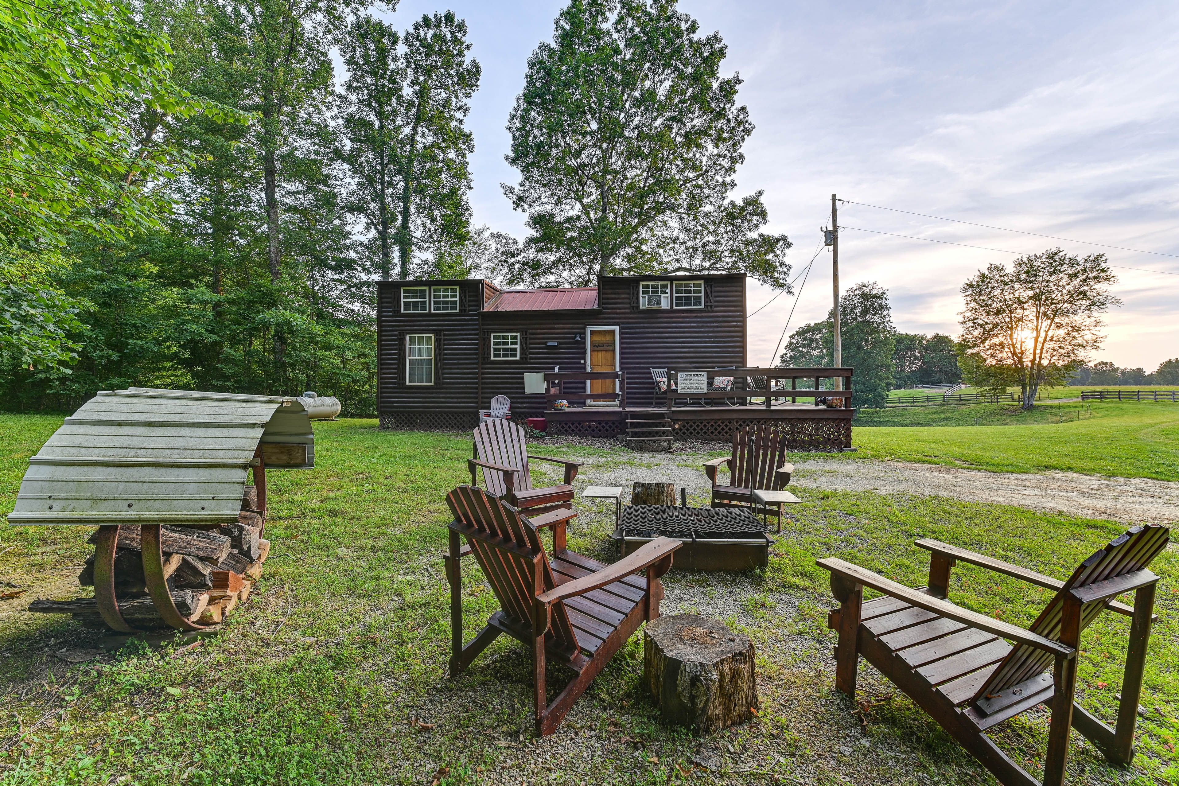 Annville Vacation Rental | 1BR | 1BA | 1,000 Sq Ft | Stairs Required
