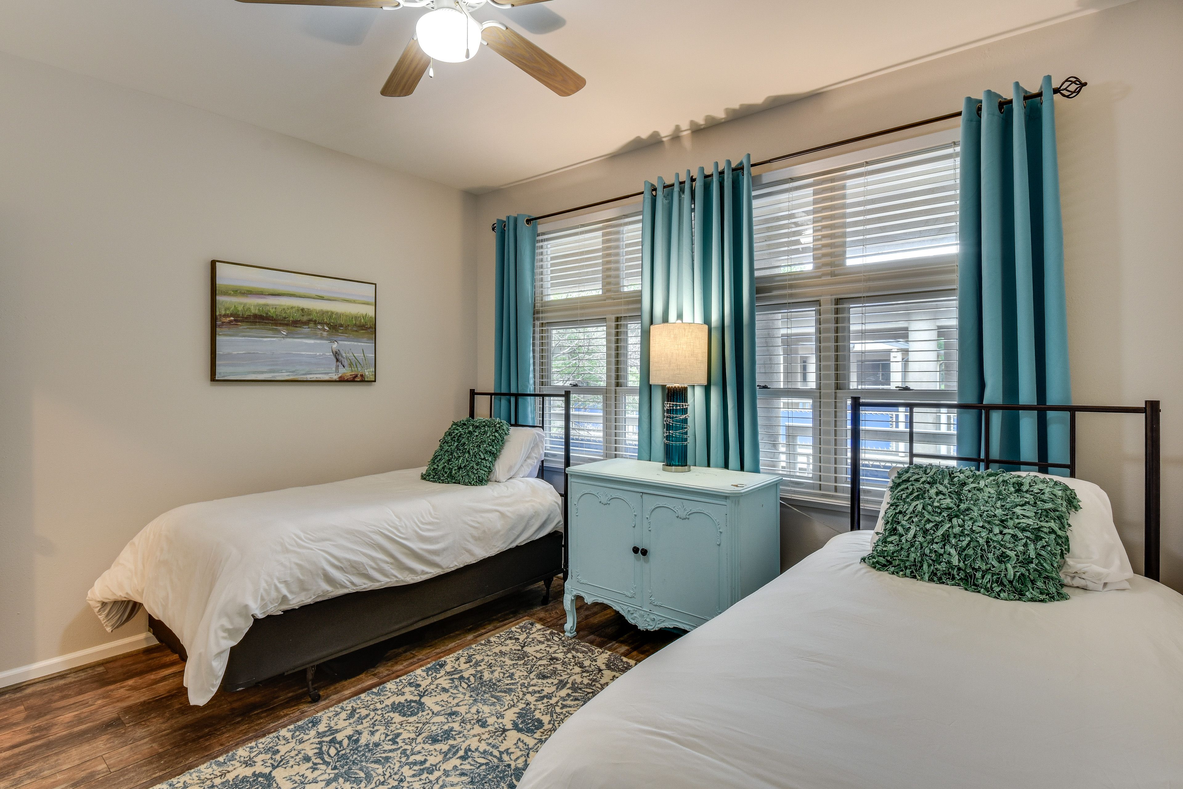 Bedroom 2 | 2 Twin Beds