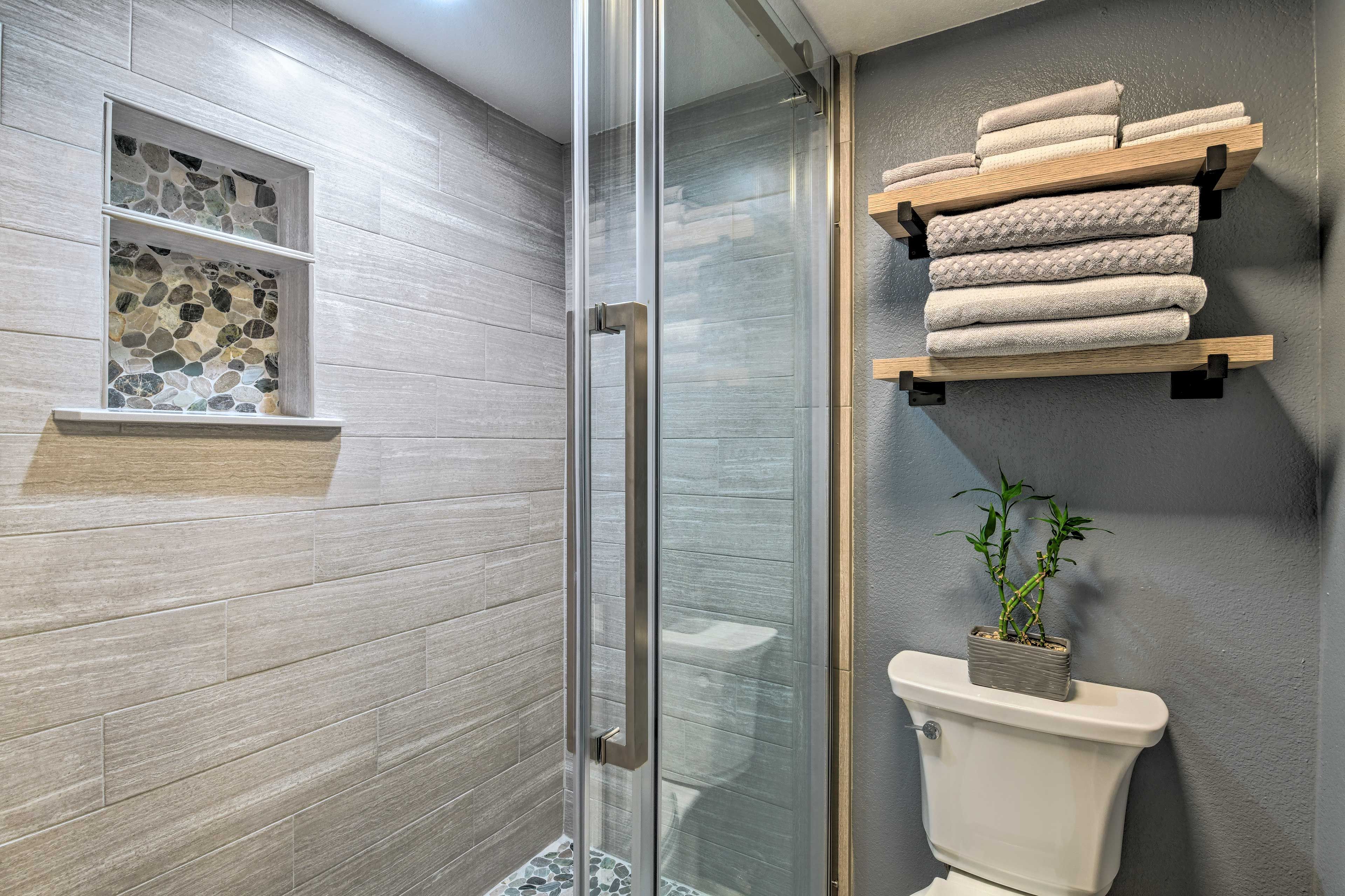 Full Bathroom | Walk-In Shower