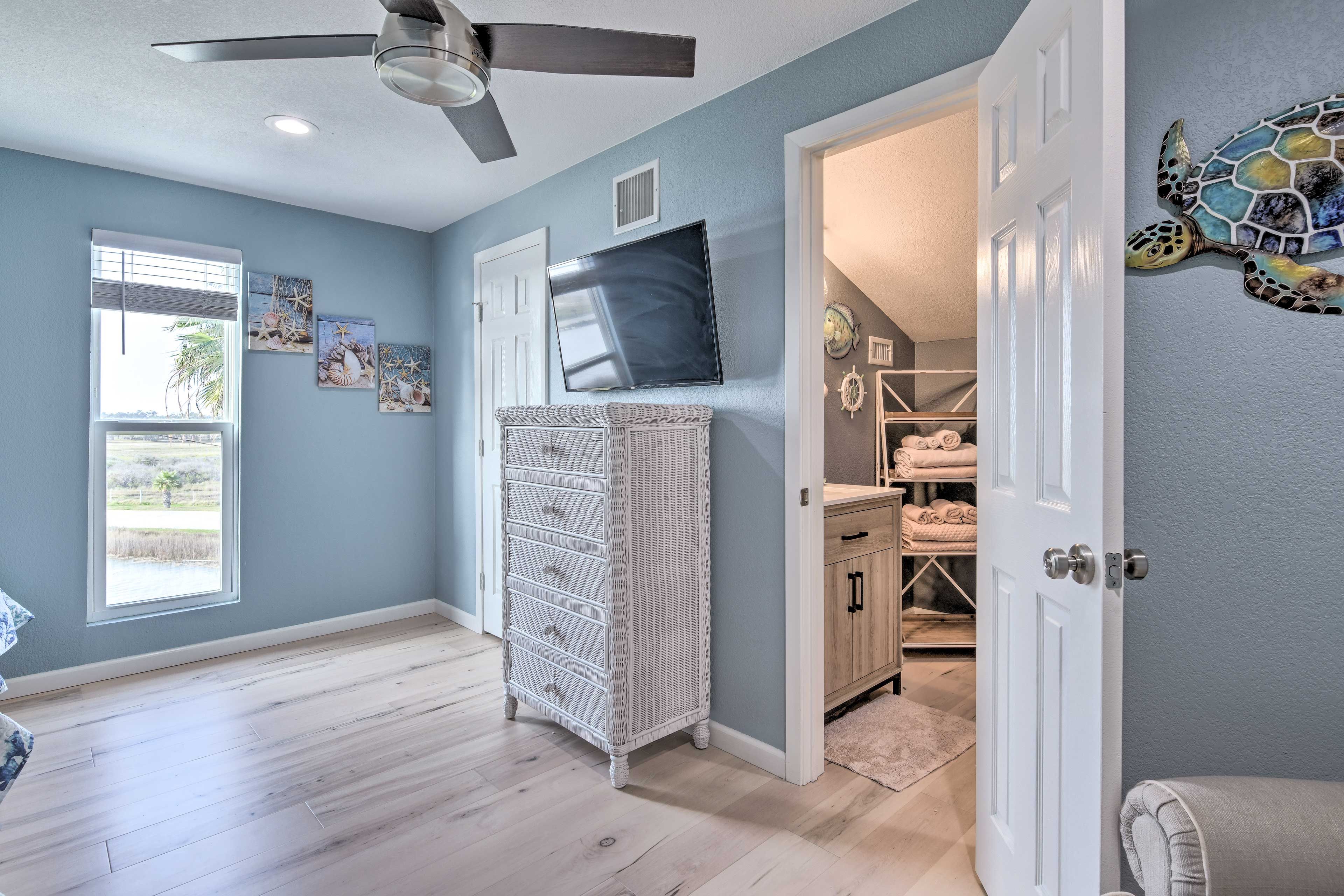 Bedroom 2 | Smart TV | En-Suite Bathroom