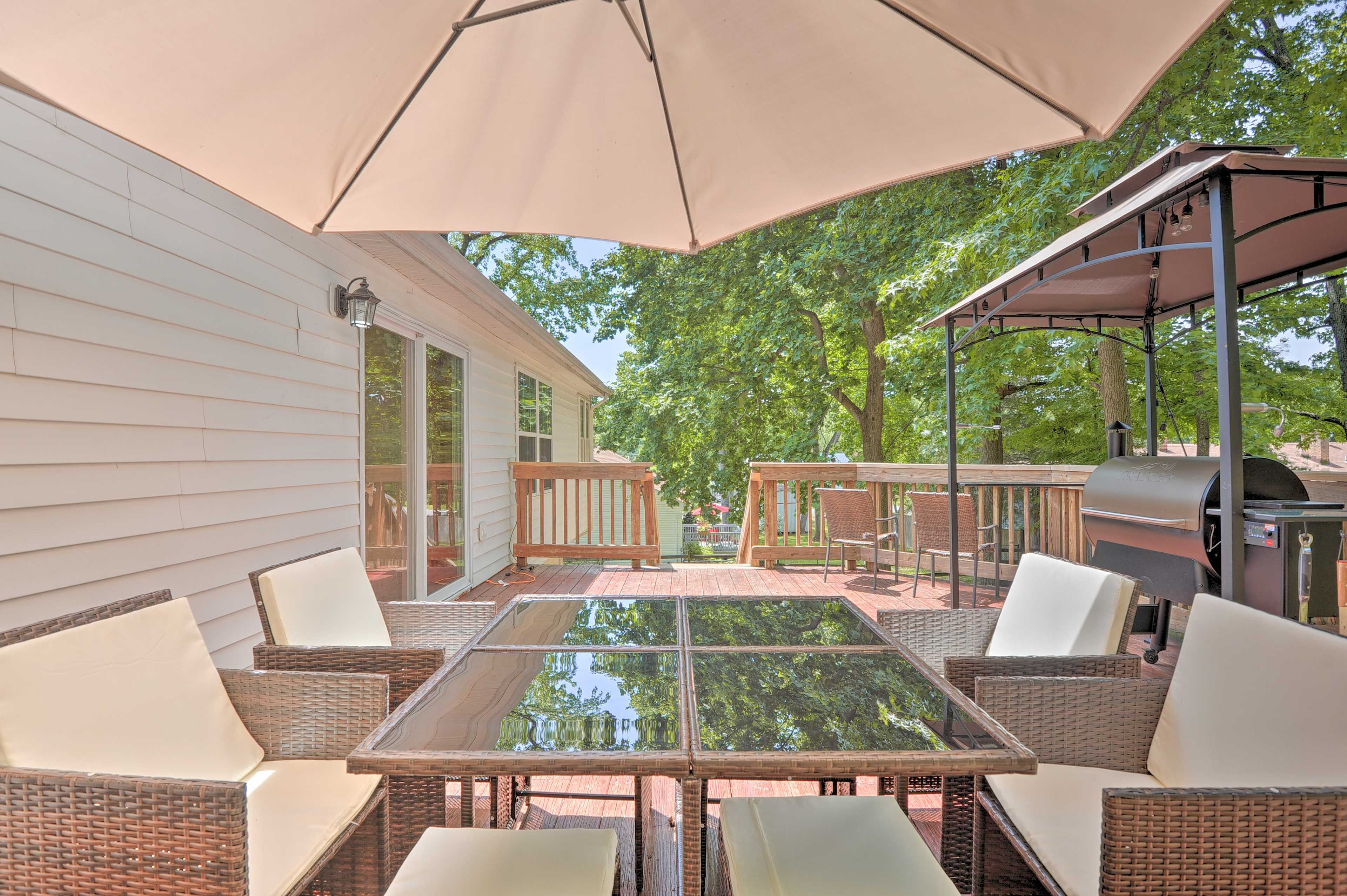 House Exterior | Furnished Deck | Electric Smoker Grill