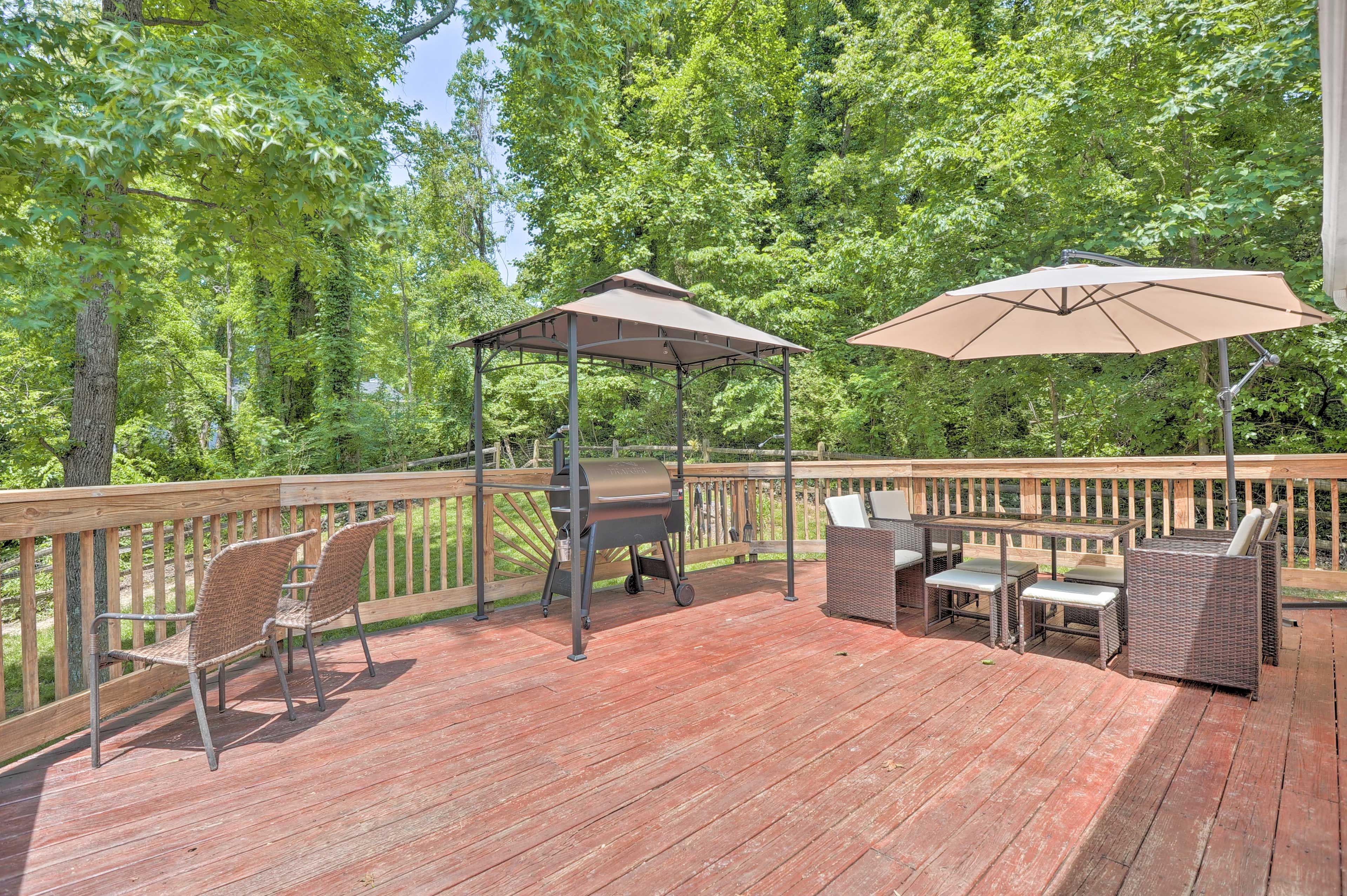 House Exterior | Furnished Deck | Dining Area | Electric Smoker Grill