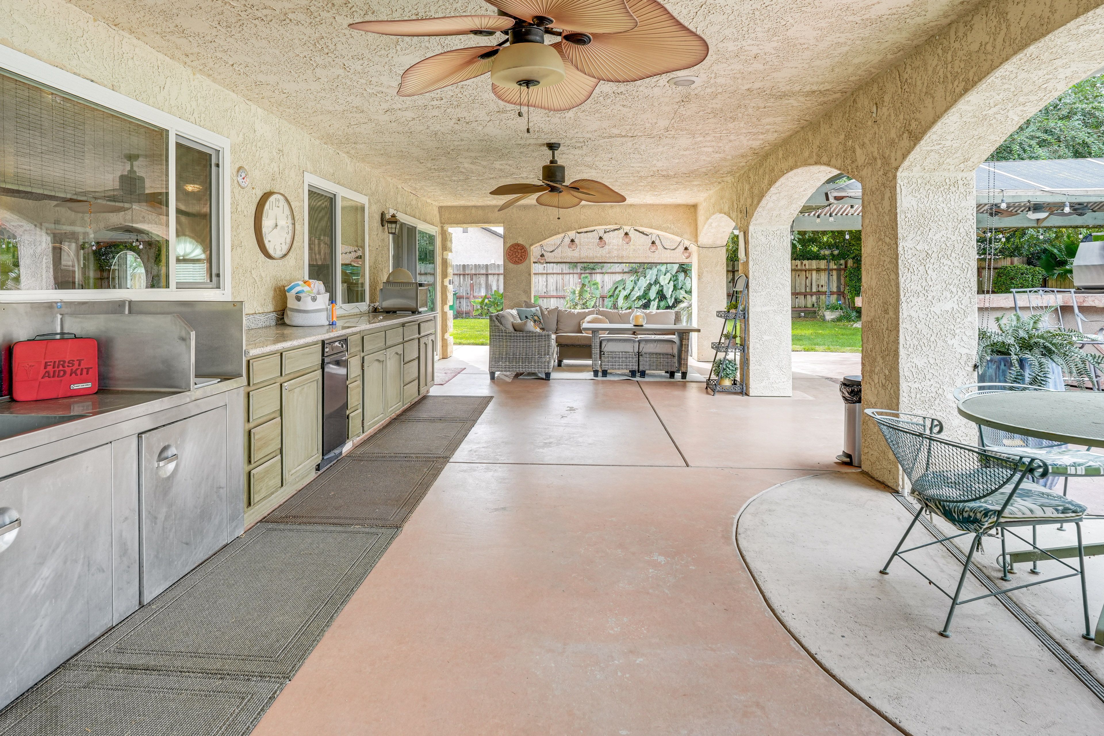 Covered Patio | Outdoor Kitchen