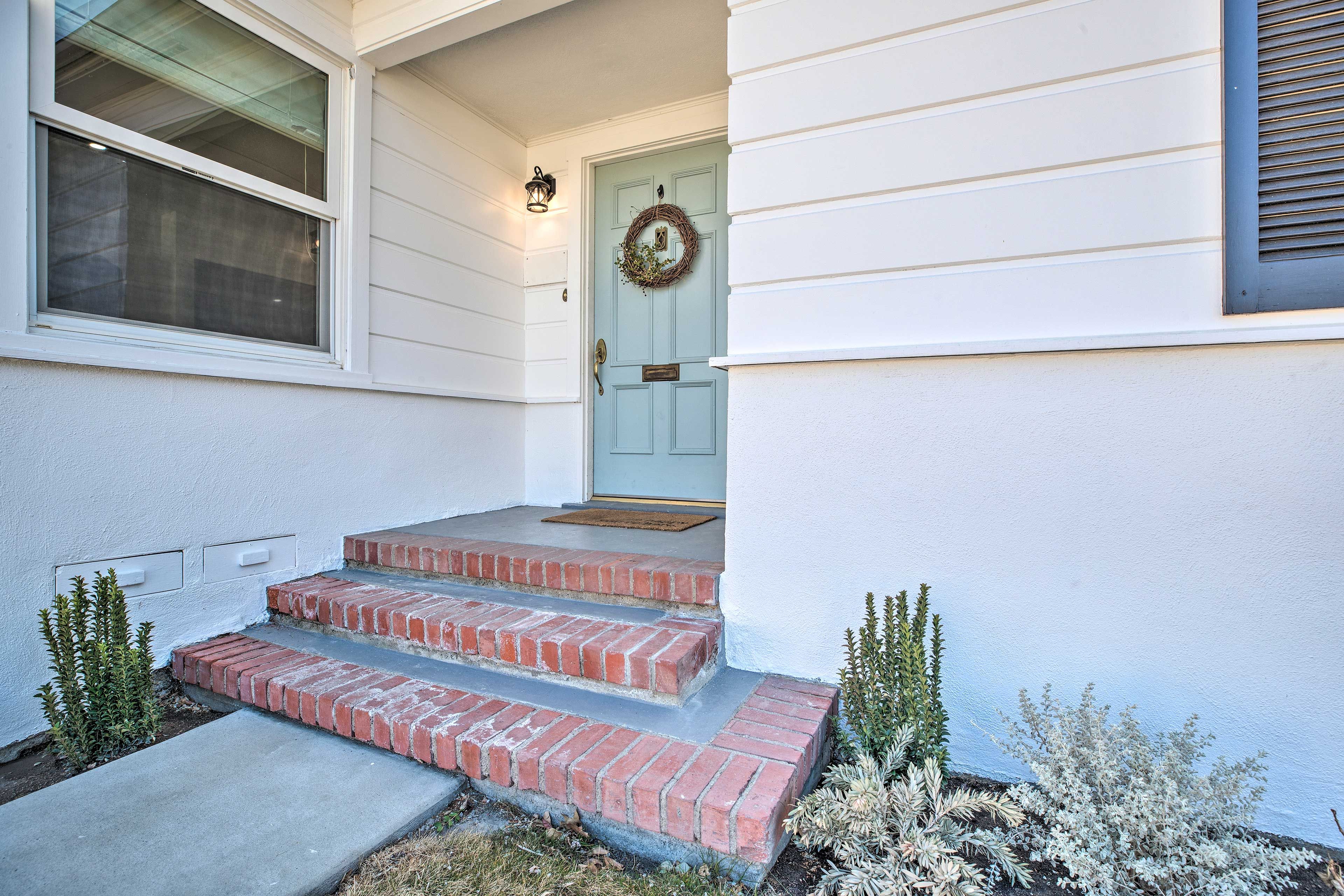 Entrance | 3 Steps For Access | Lockbox