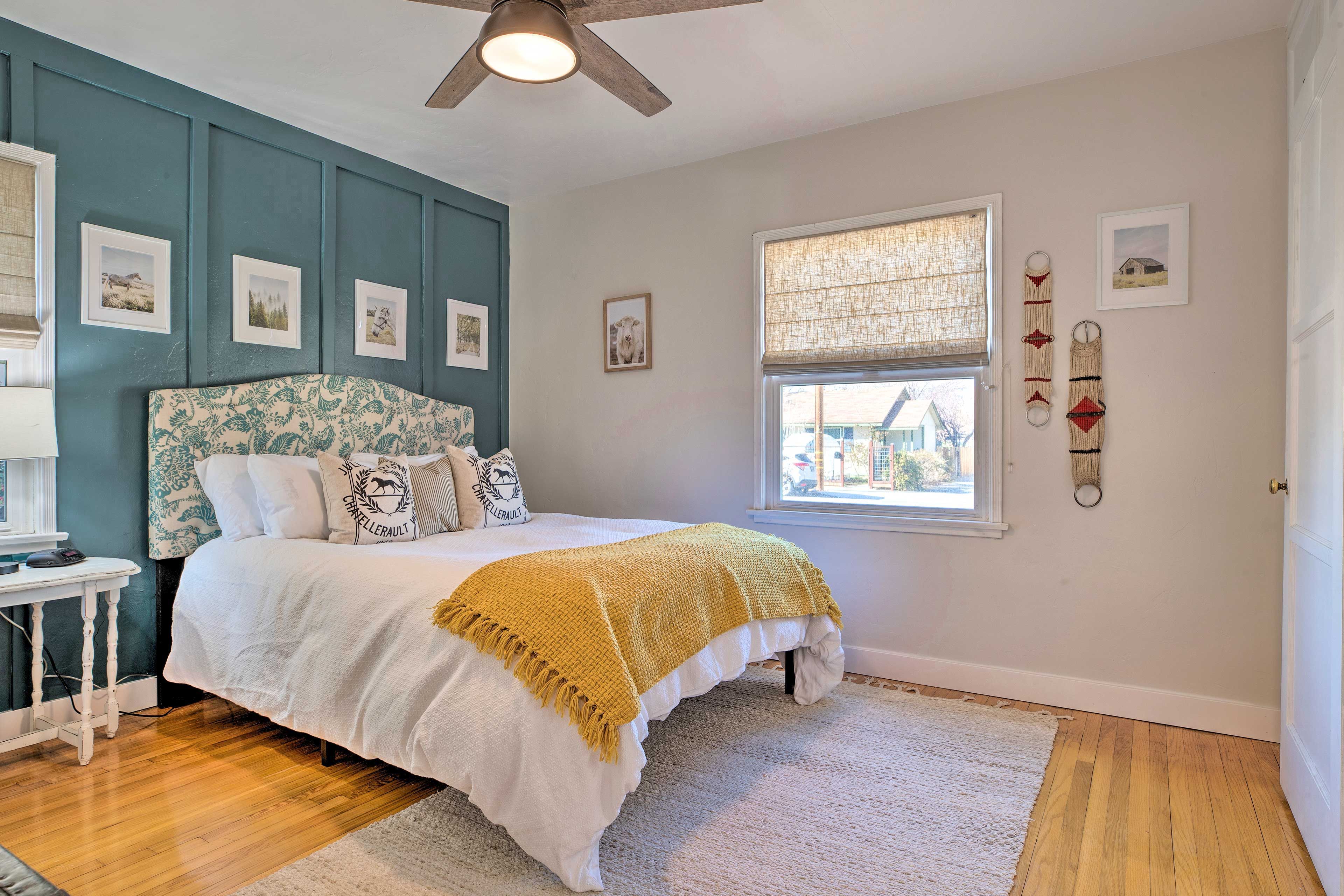 Bedroom 1 | Queen Bed | Linens Provided