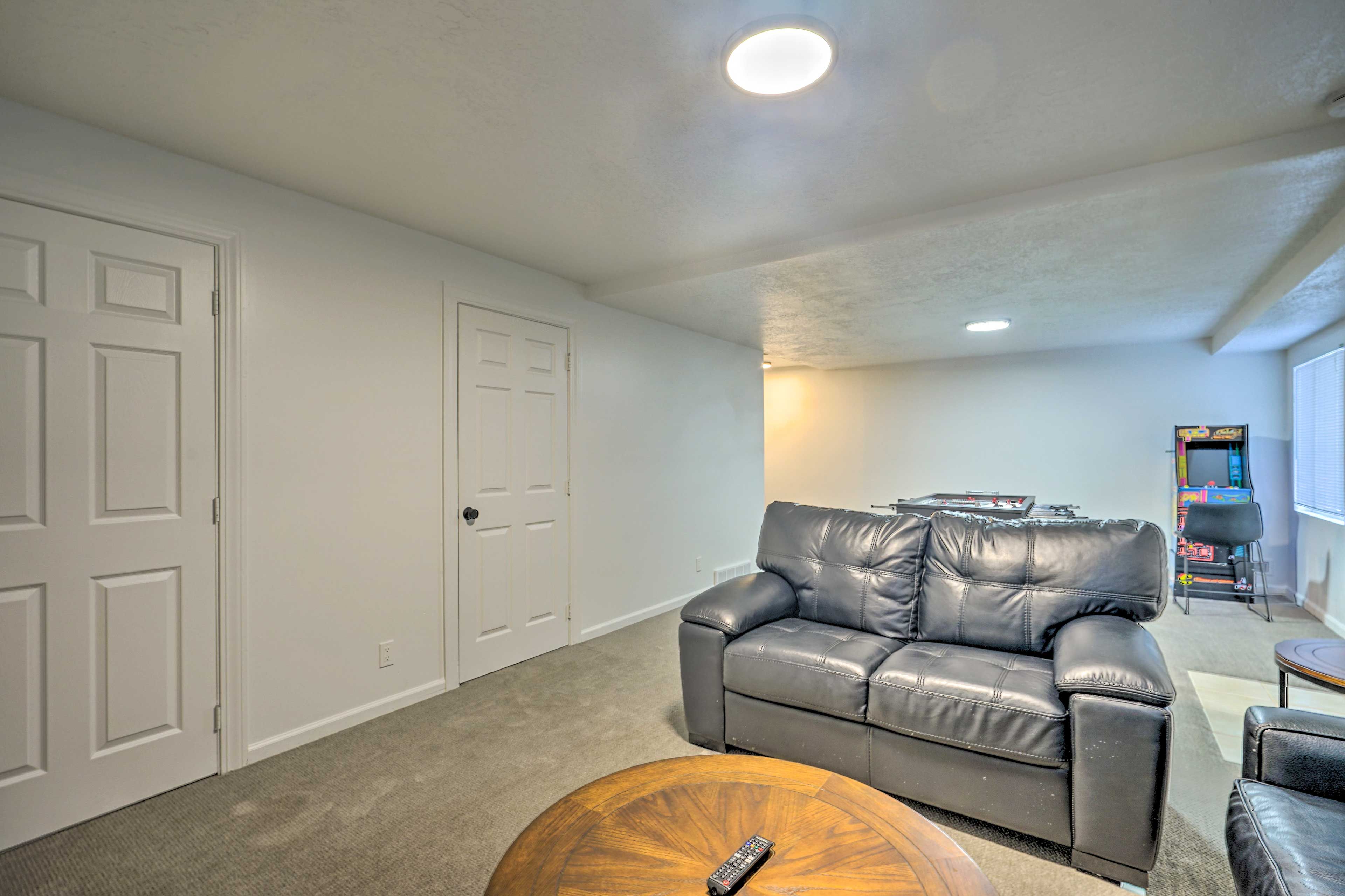 Game Room | Smart TV