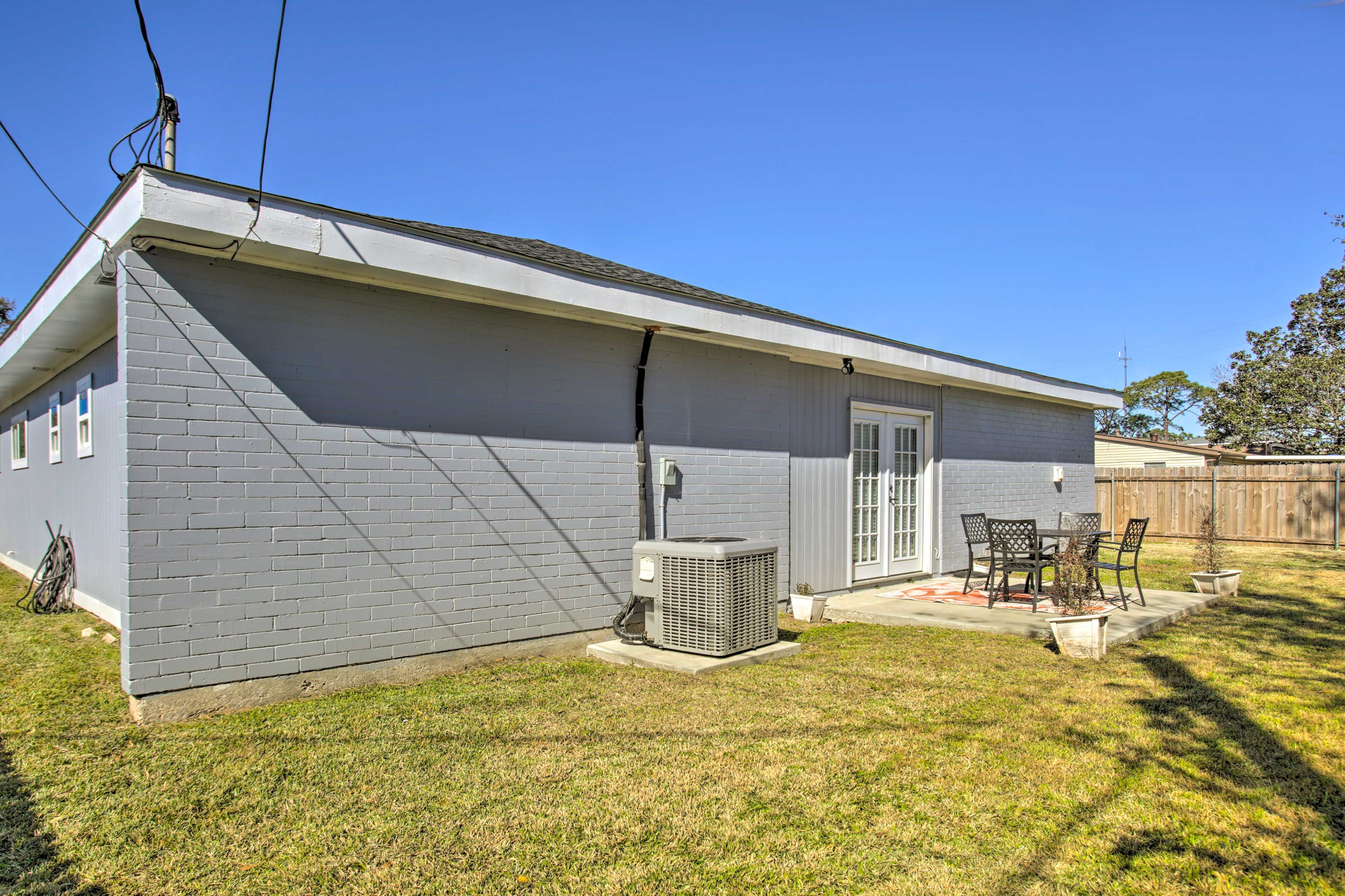 Private Back Yard | Patio