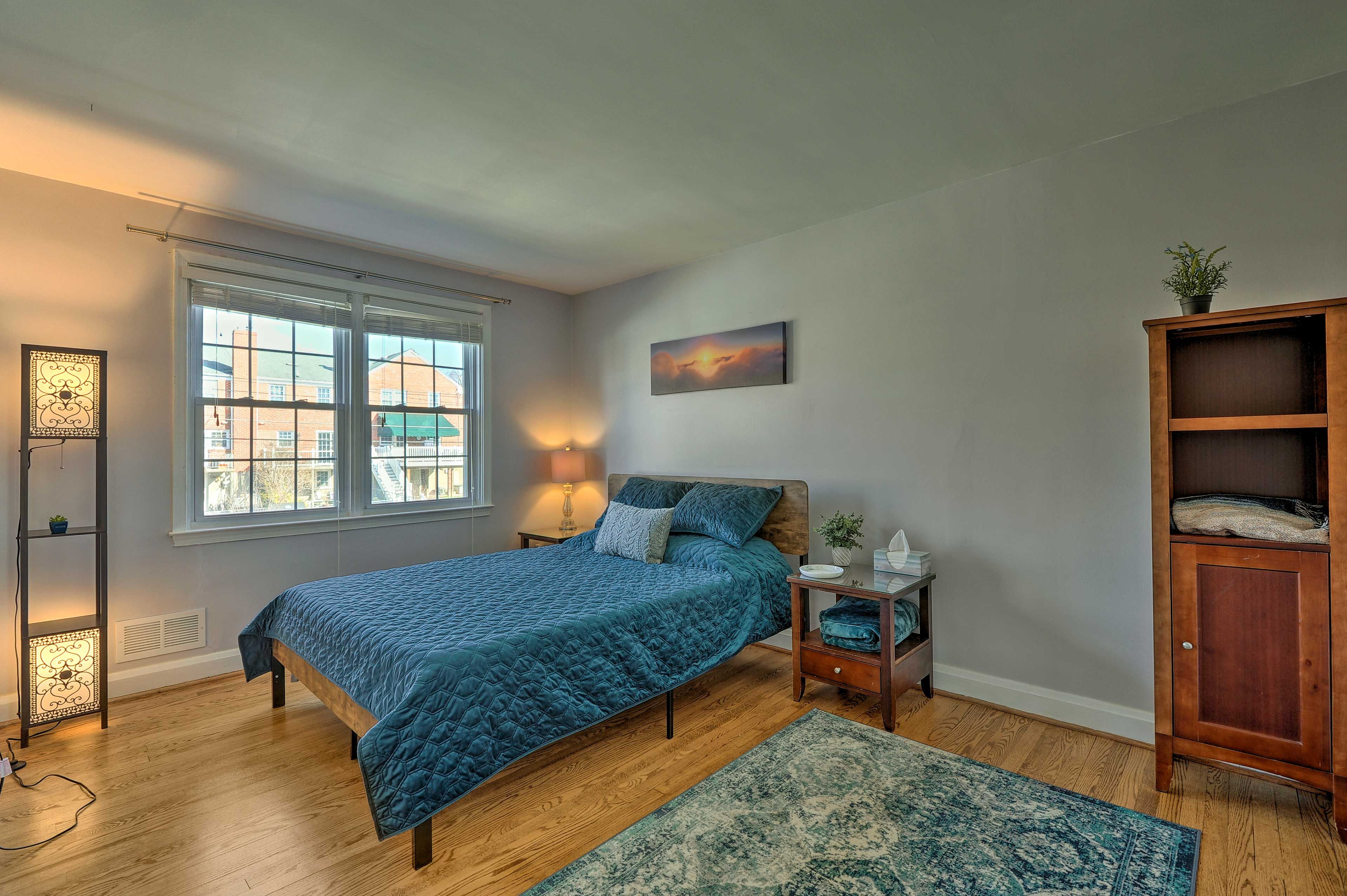 Bedroom 2 | 2nd Floor | Queen Bed