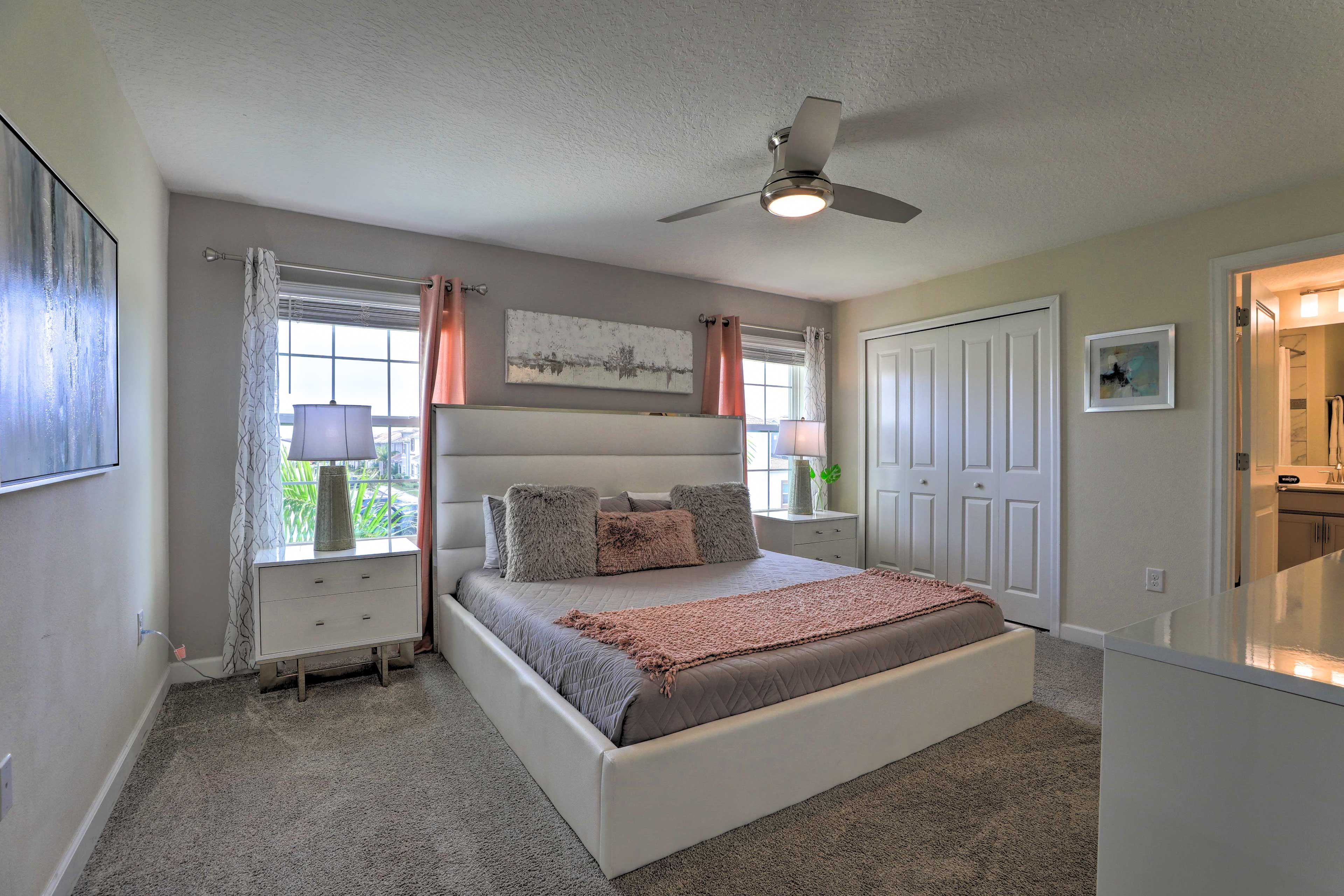 Bedroom 2 | King Bed | En-Suite Bathroom
