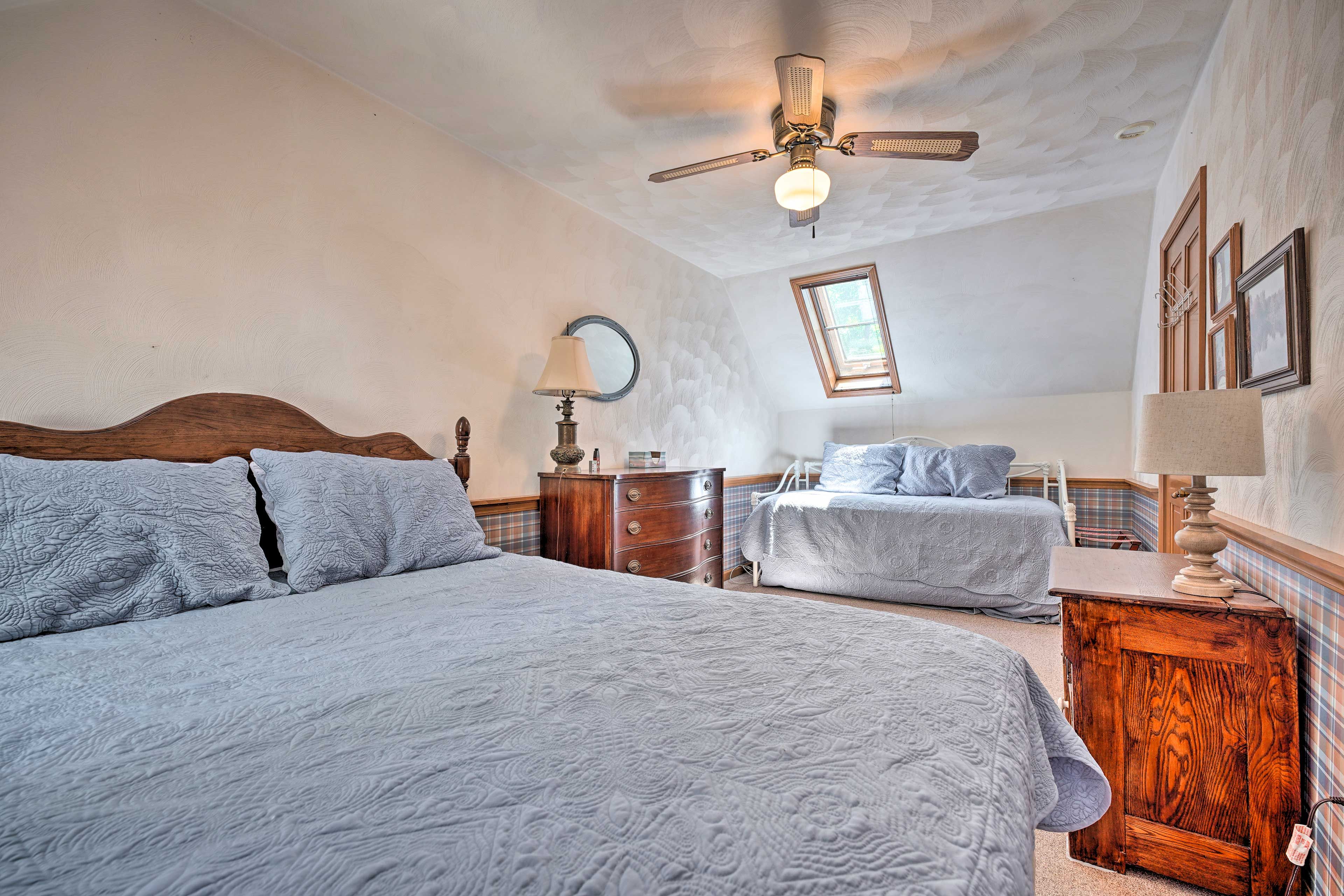 Bedroom 4 | Queen Bed | Twin Bed w/ Twin Trundle | 3rd Level