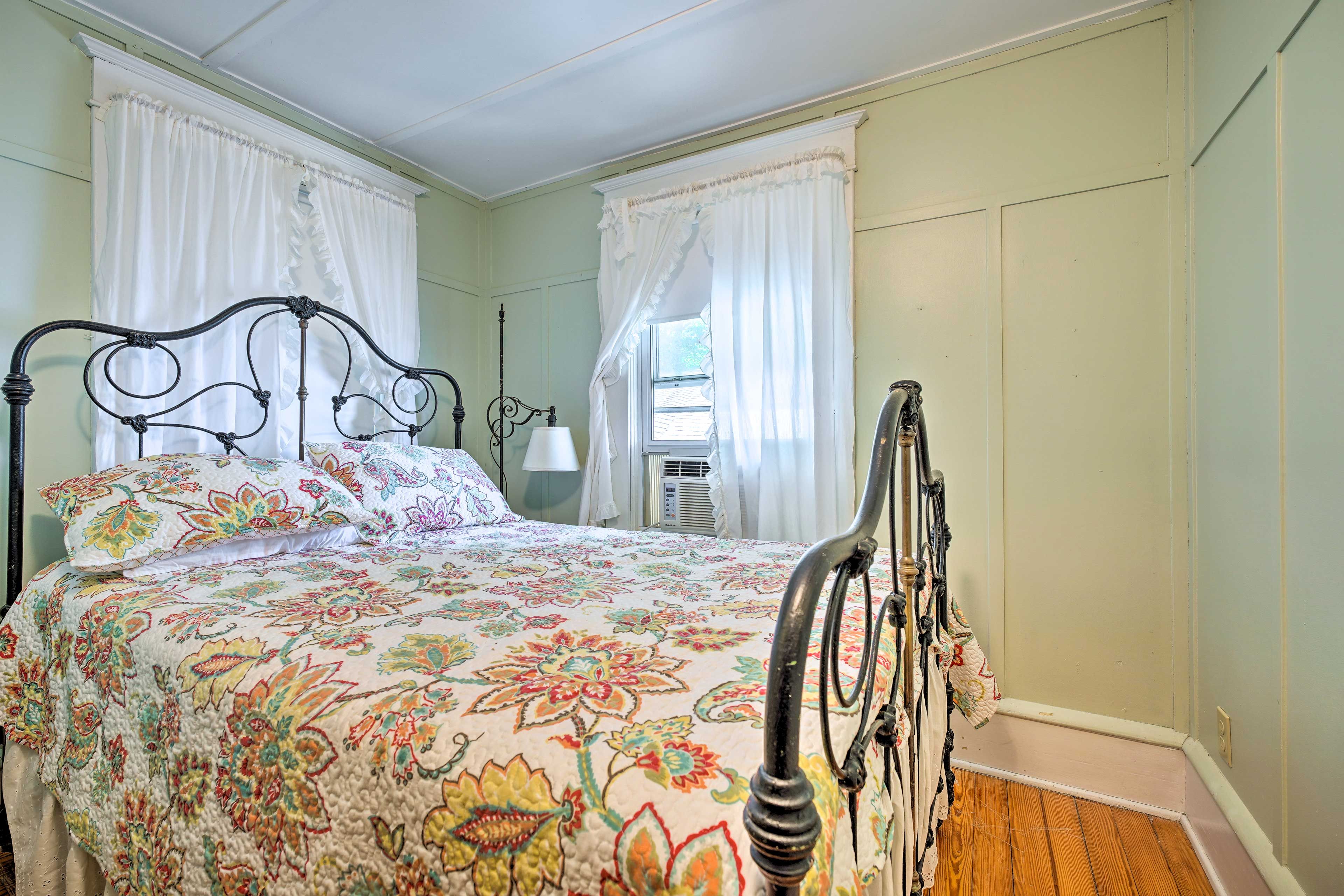 Bedroom 3 | Full Bed | 3rd Level