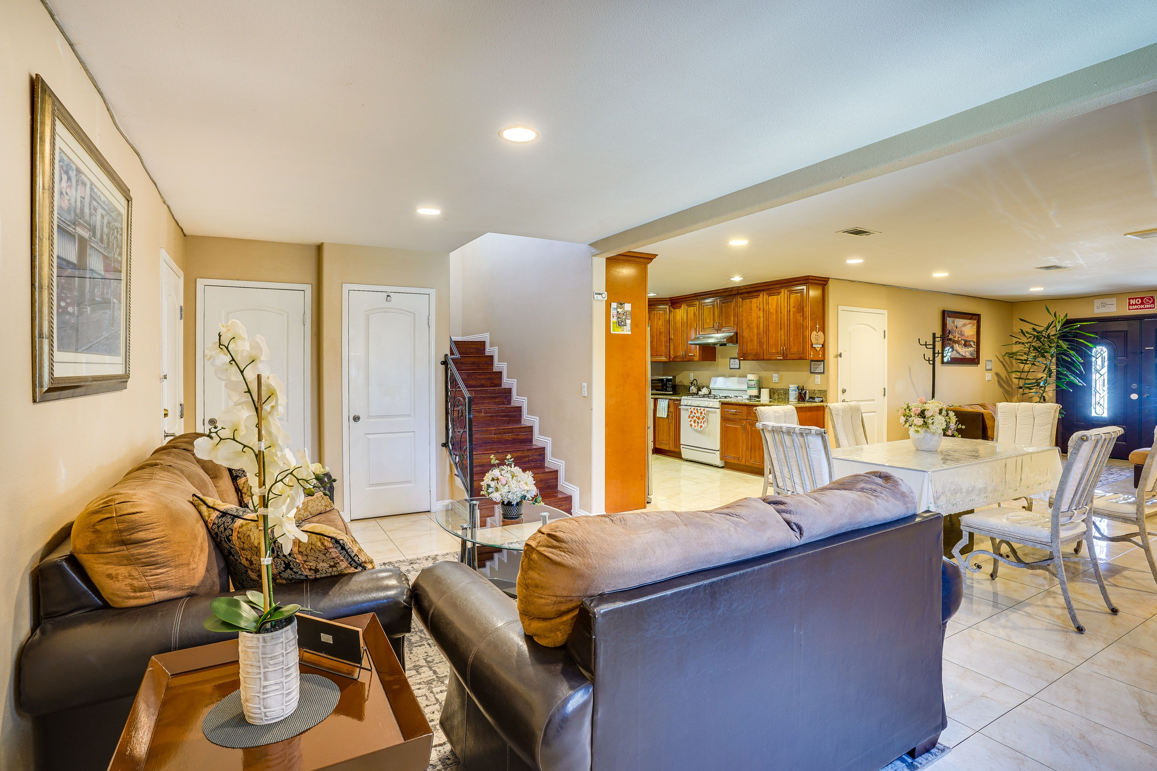 Living Room | Smart TV  | Central Heating & A/C