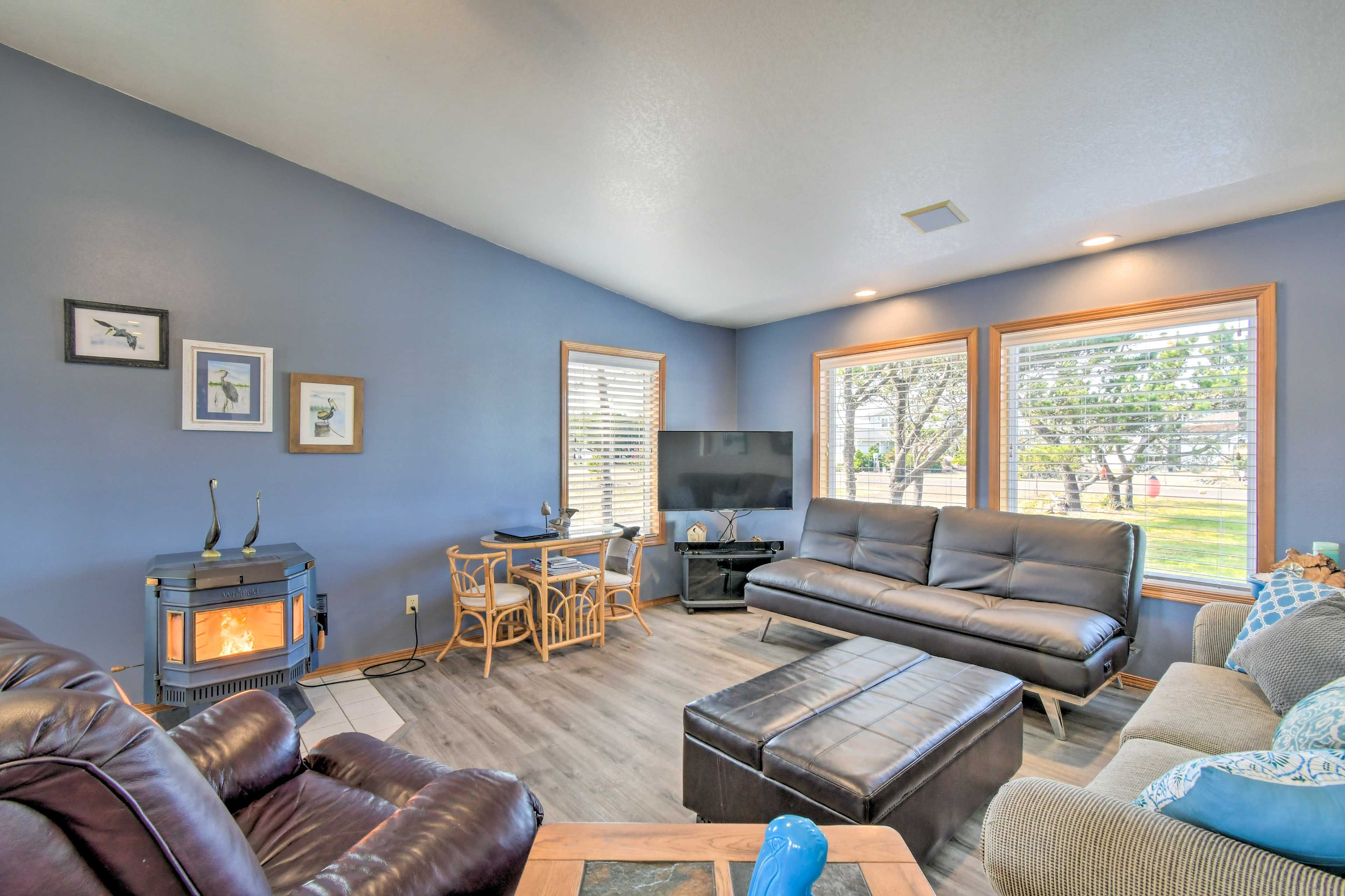 Ocean Park Vacation Rental | 3BR | 2BA | Step-Free Access | 1,600 Sq Ft