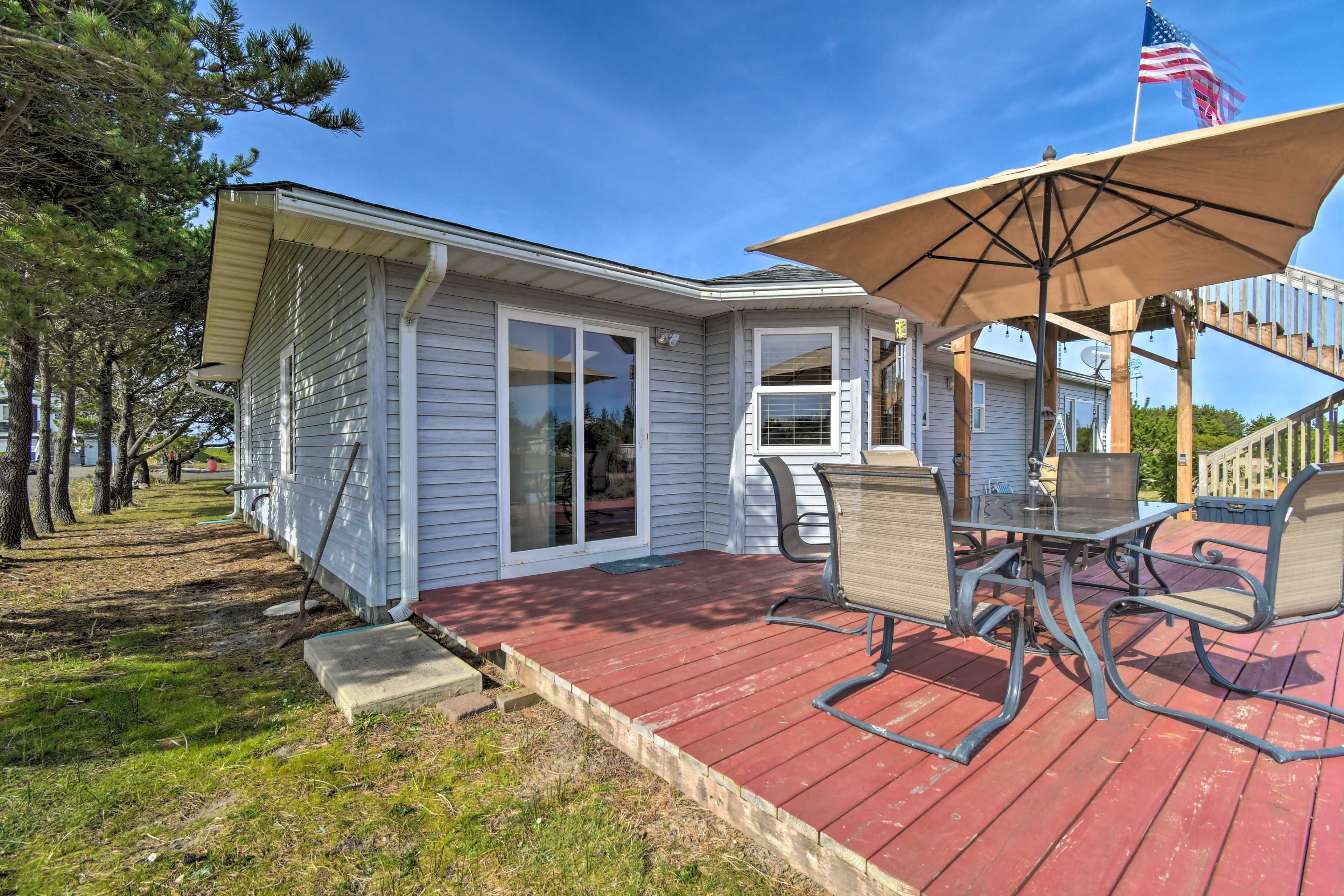 House Exterior | Furnished Deck