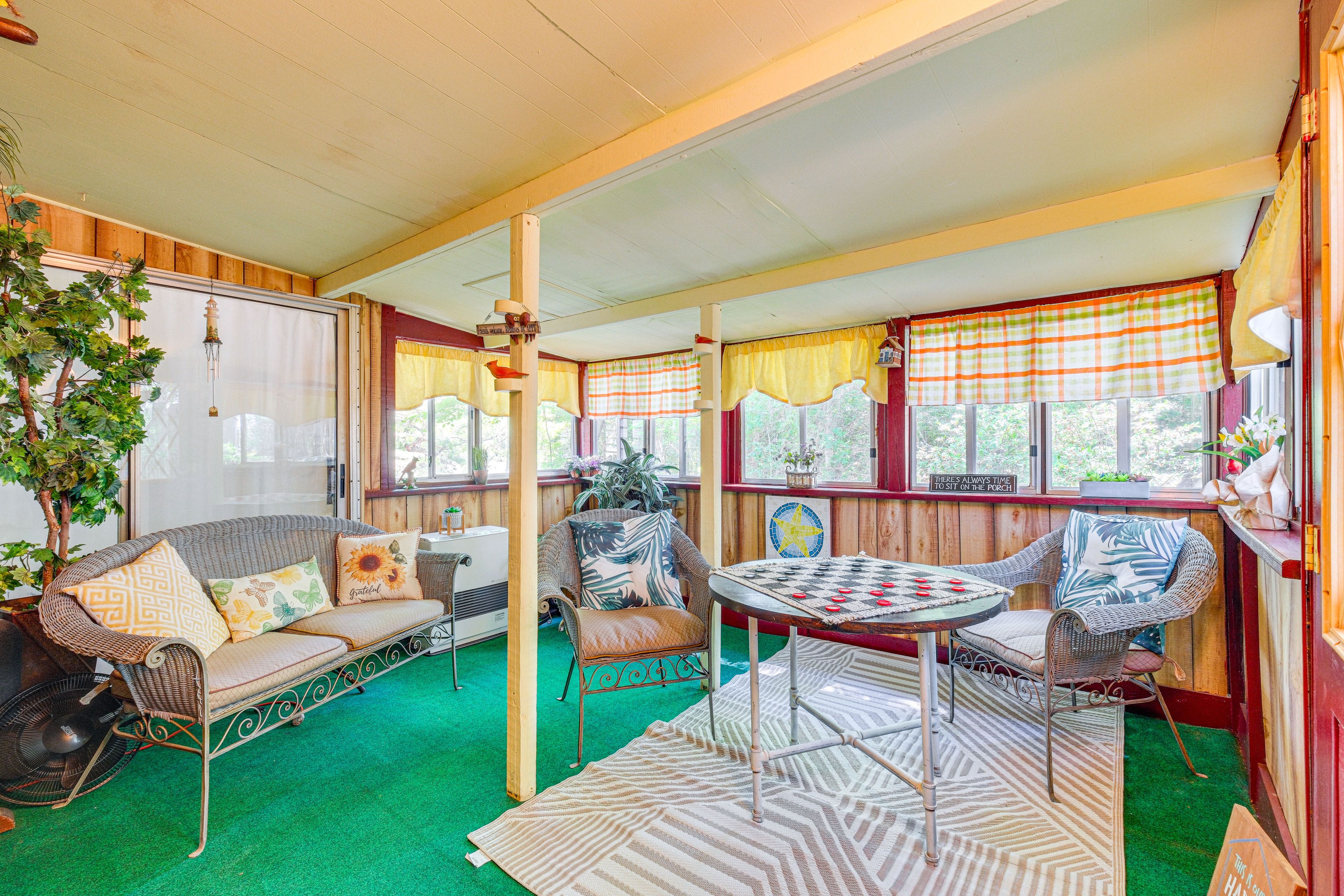 Furnished Sunroom | Board Games