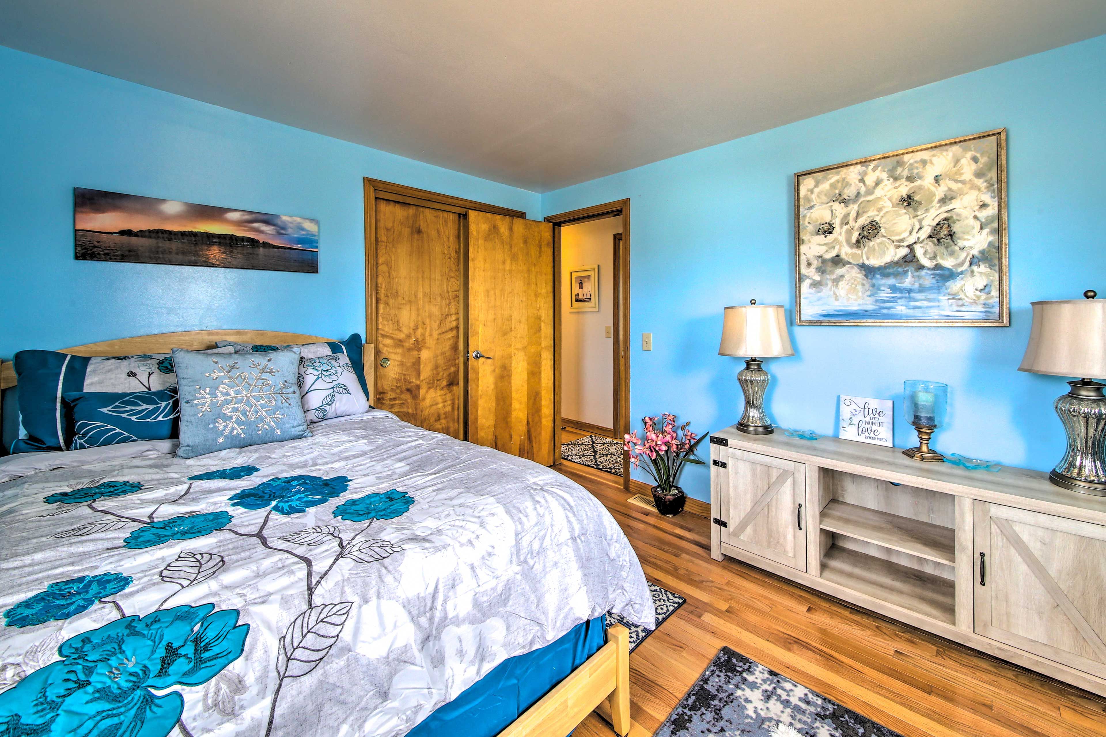 Bedroom 1 | Linens Provided