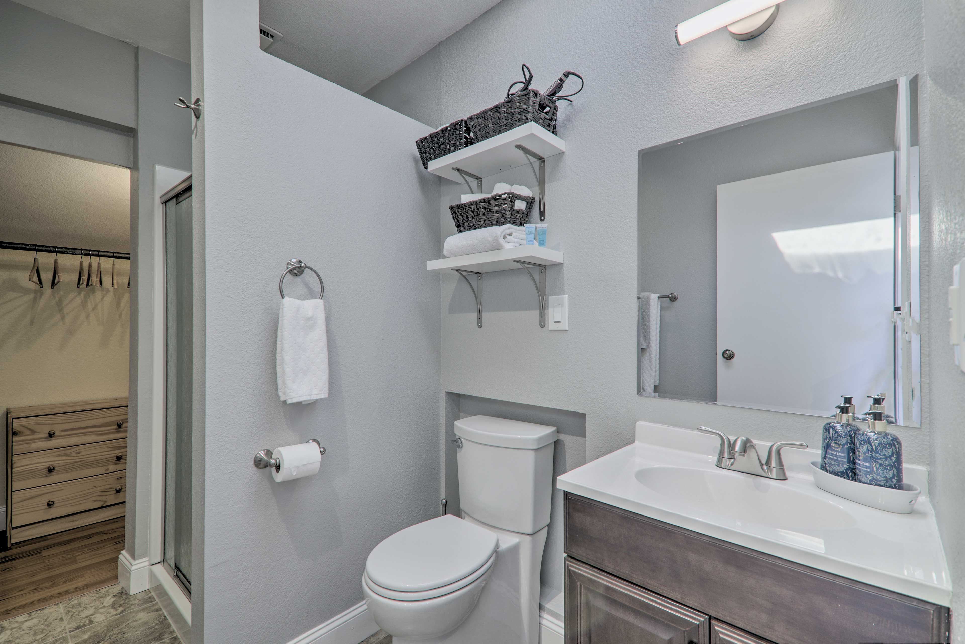 Bathroom | Complimentary Toiletries | Hair Dryer