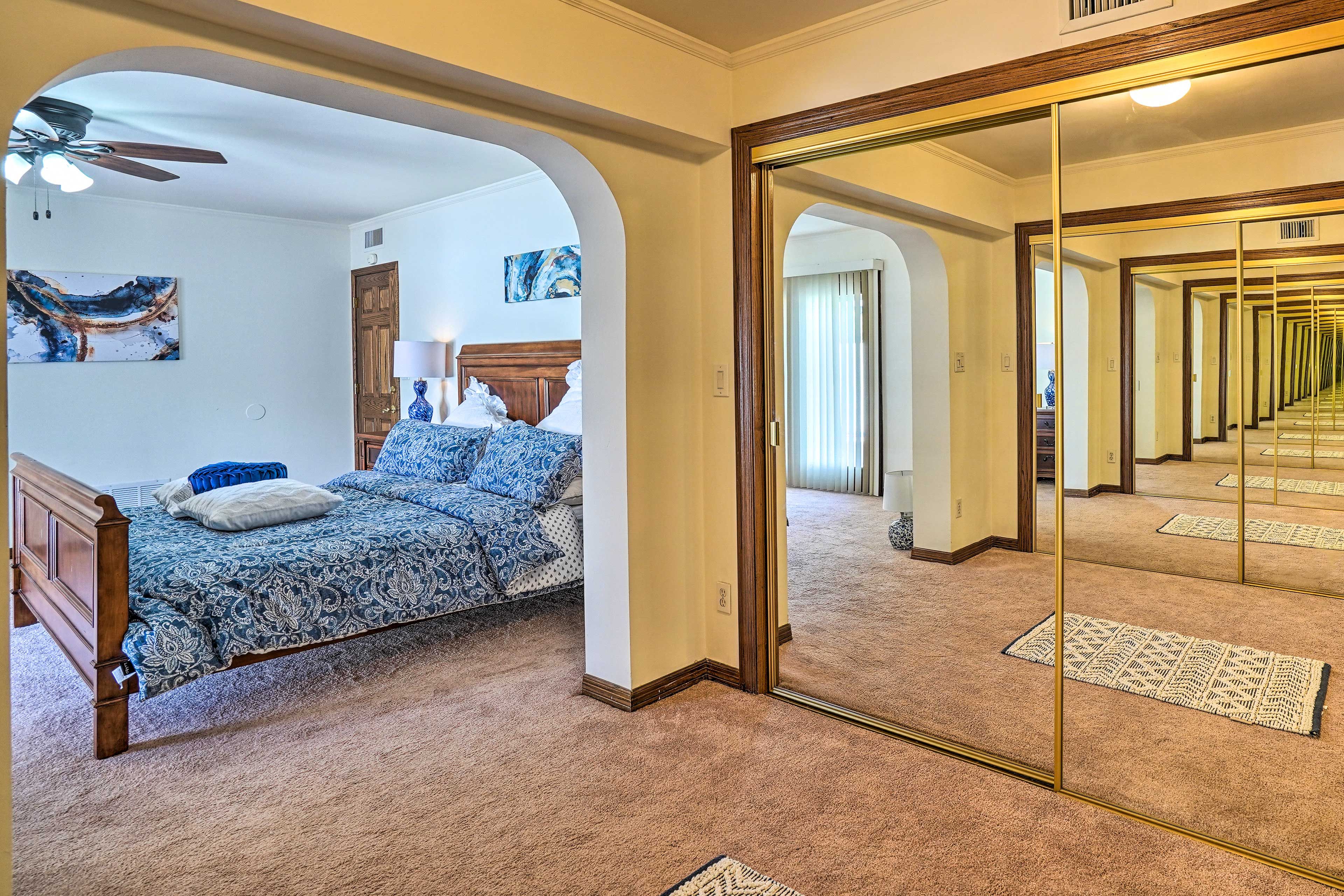 Bedroom 1 | King Bed