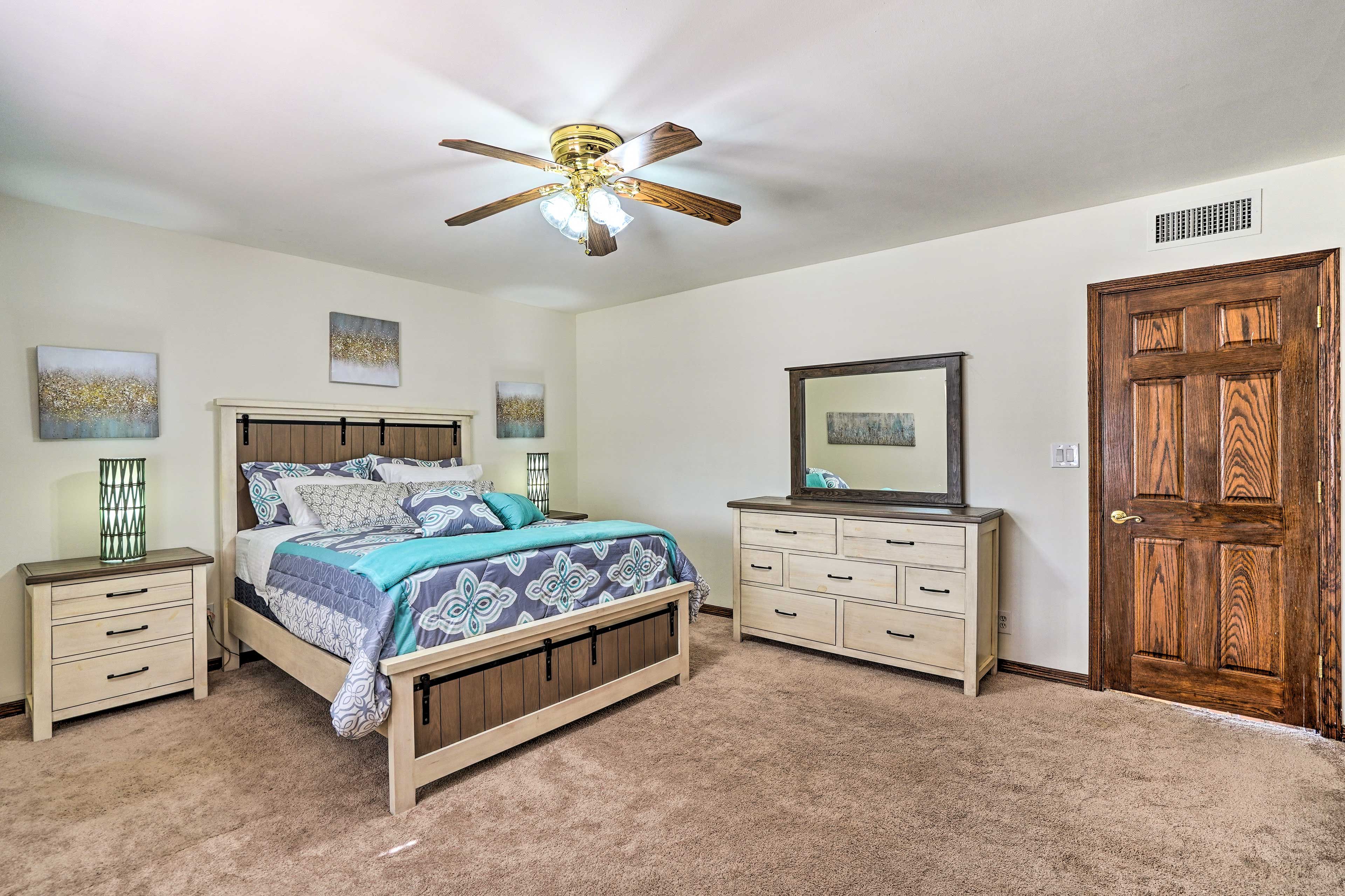 Bedroom 2 | King Bed
