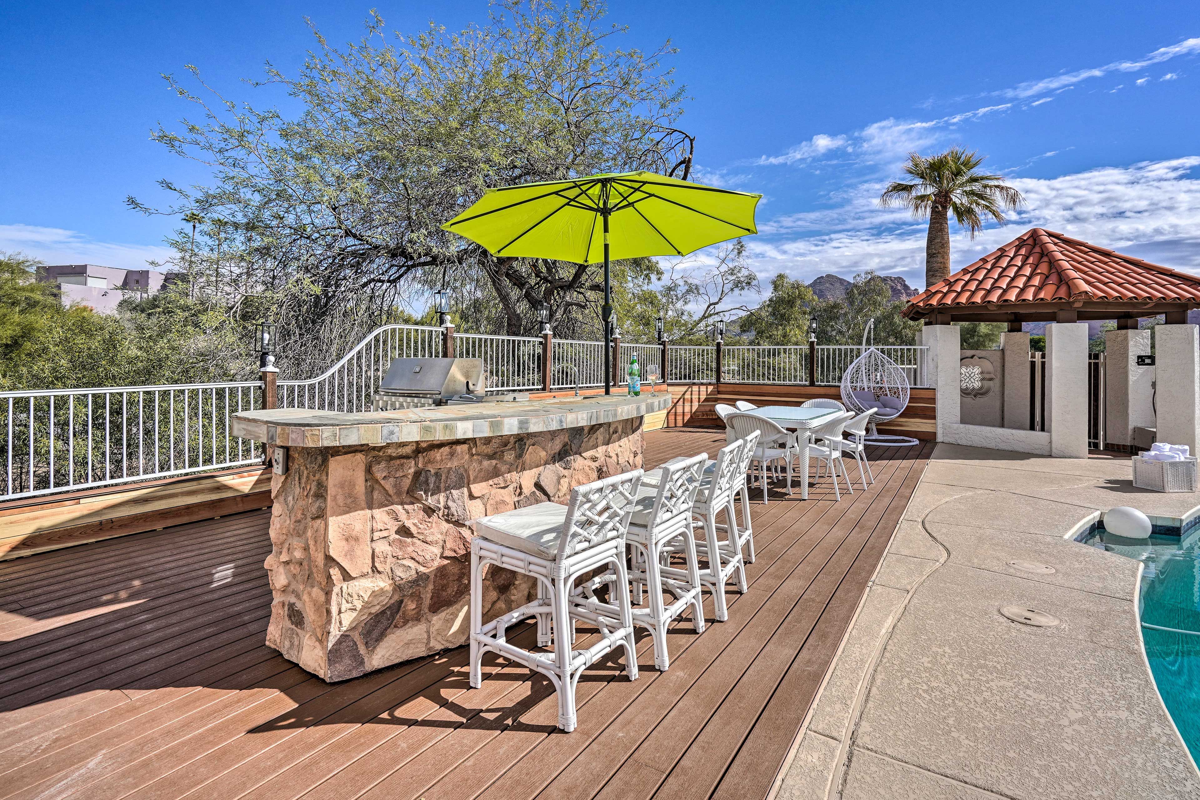 Outdoor Bar