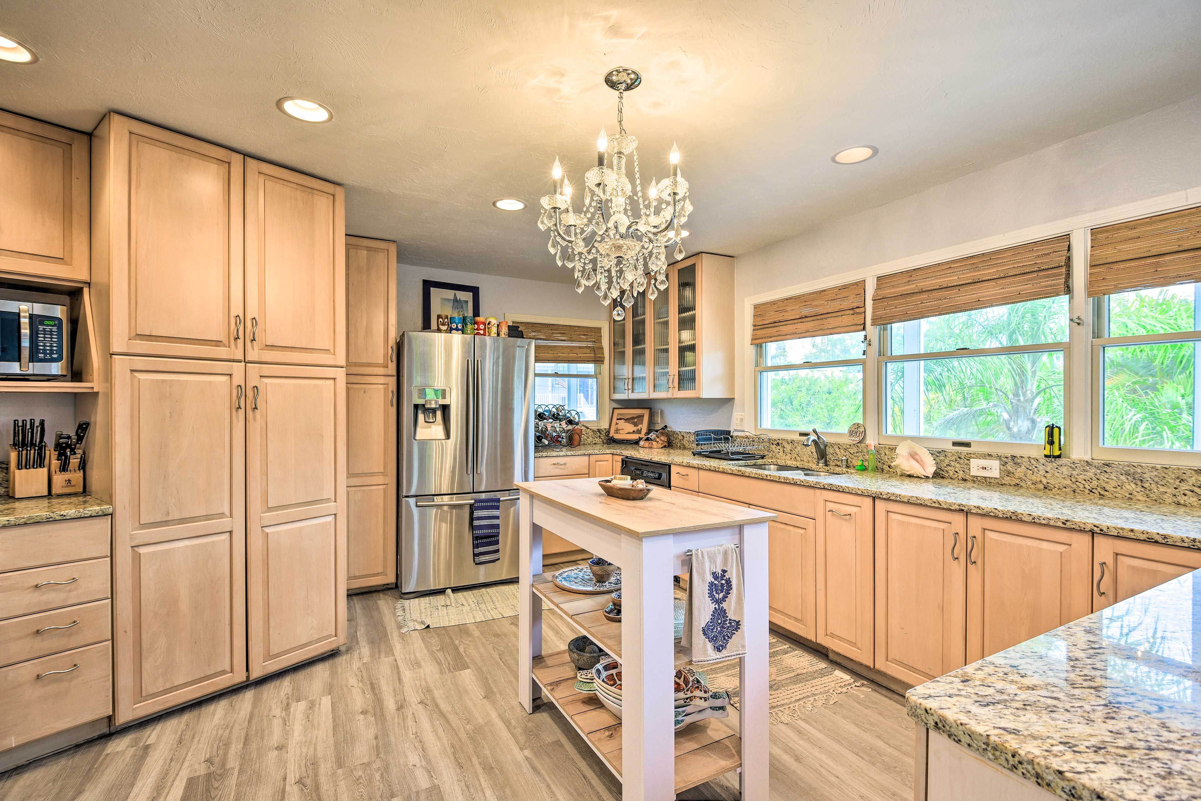 Fully Equipped Kitchen | Cooking Basics & Spices