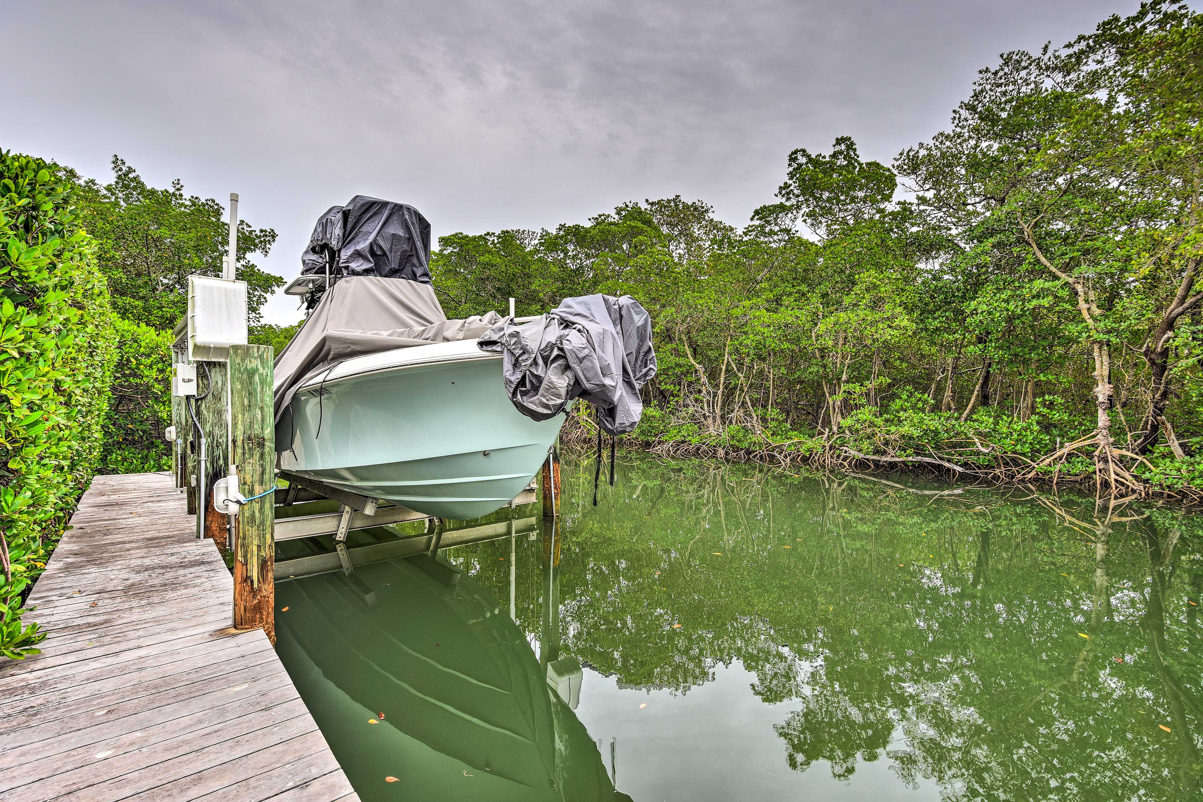 Dock w/ Boat Slip