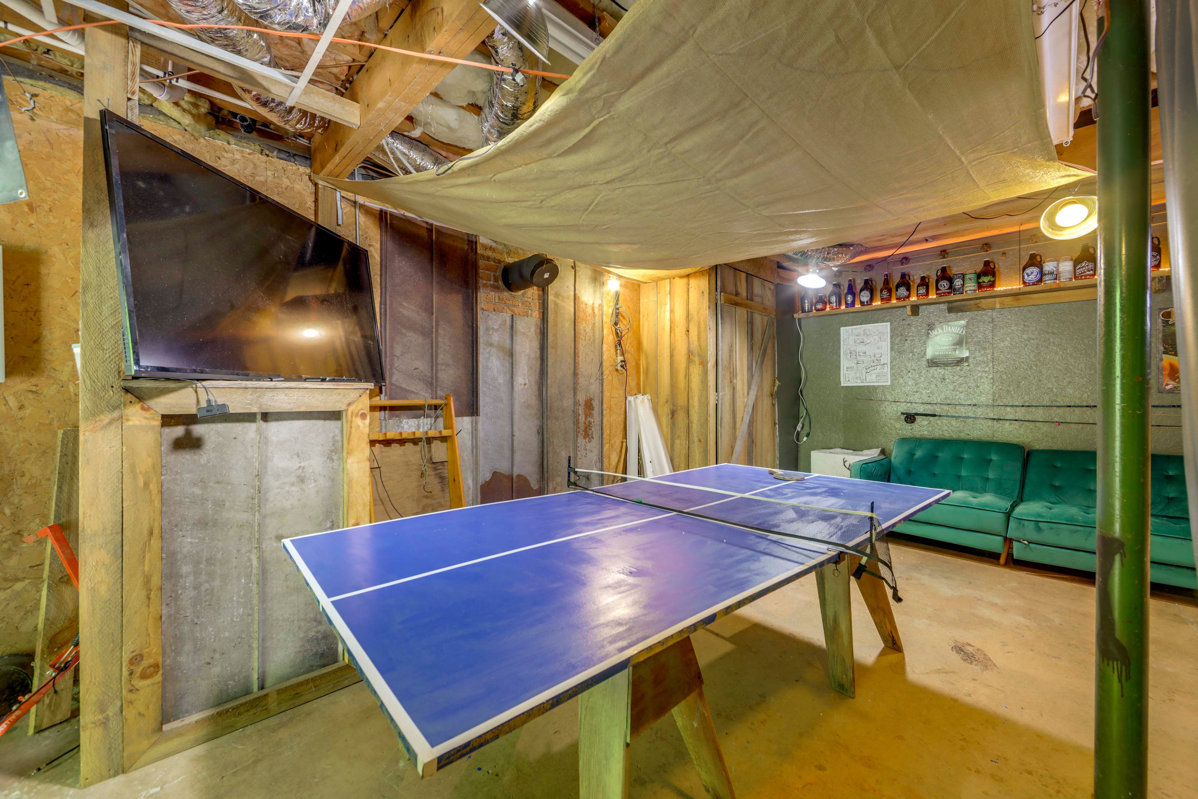 Game Room | Ping-Pong Table | Foosball Table | Arcade Games