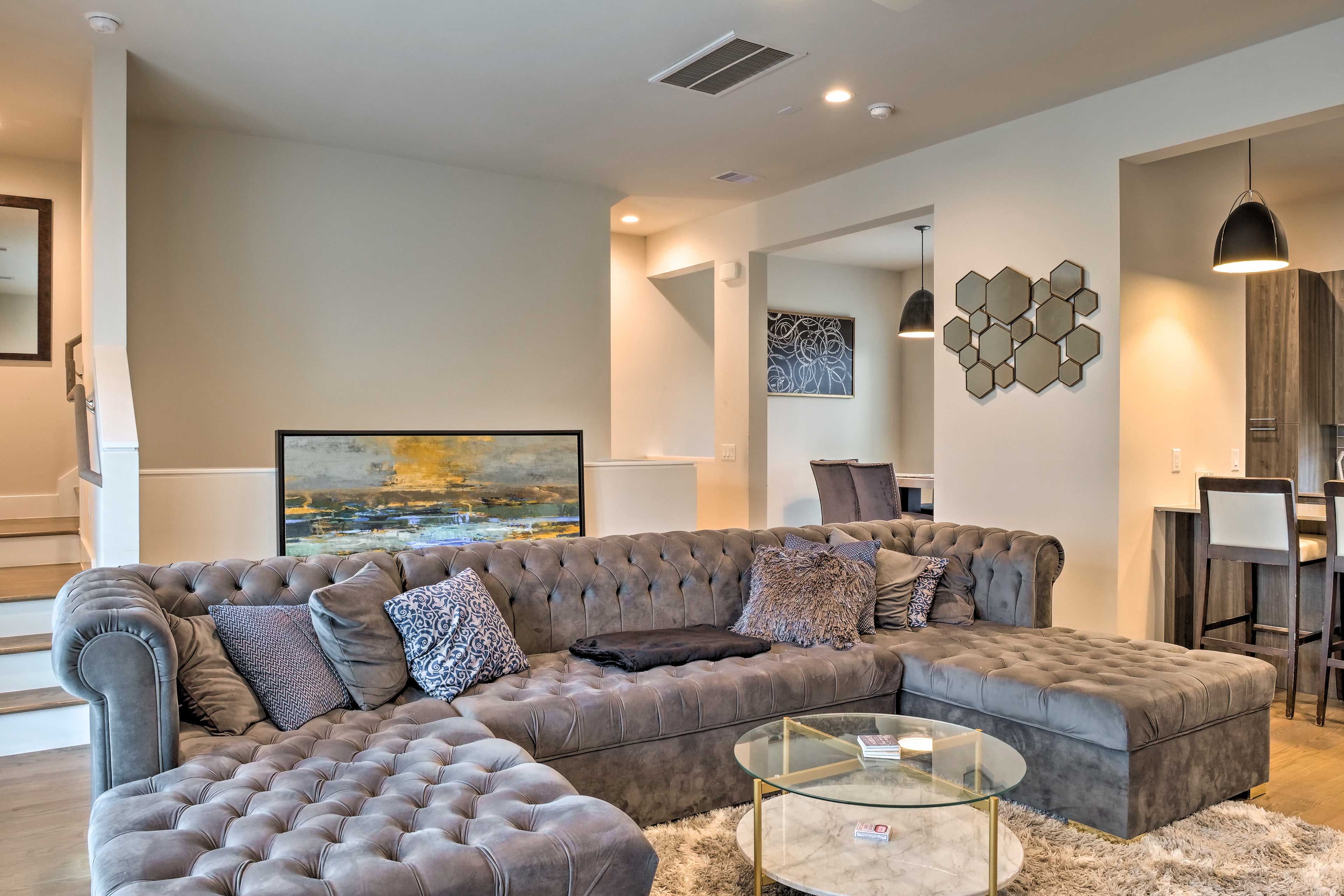 Houston Vacation Rental | 2BR | 2.5 BA | 2,340 Sq Ft | Stairs Required