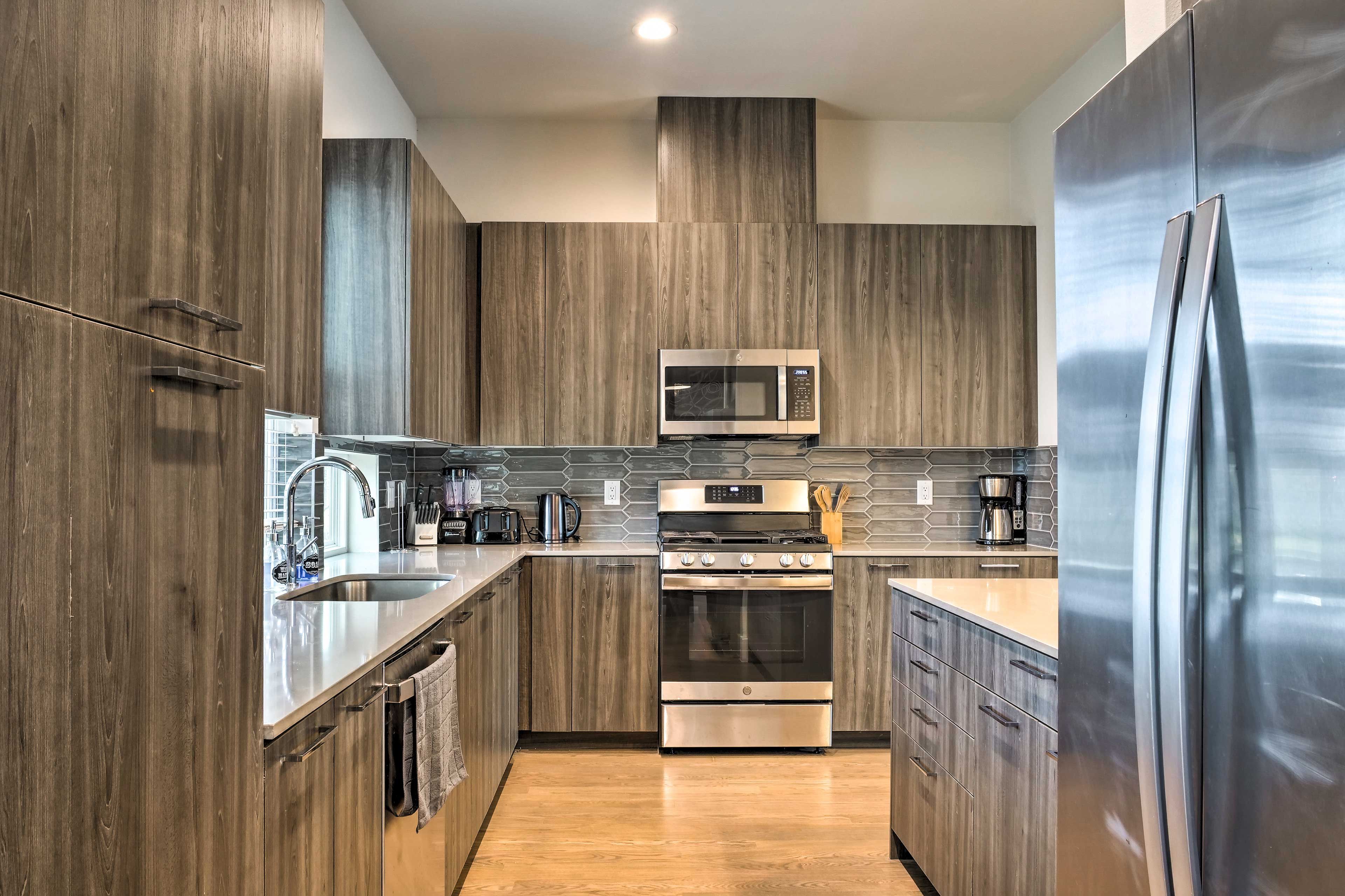 Kitchen | Fully Equipped | Blender | Coffee Maker