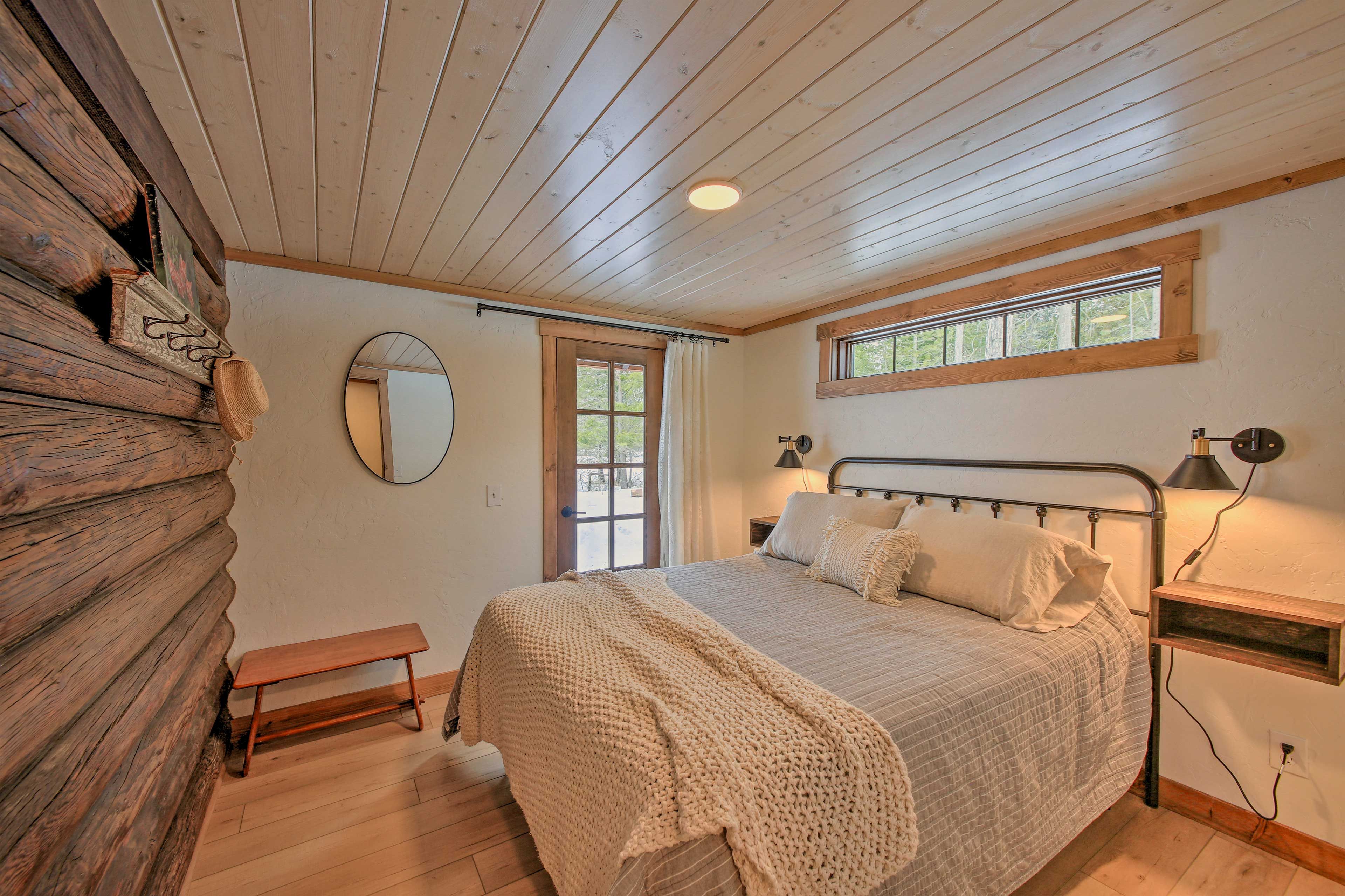 Bedroom | Queen Bed | Main Level