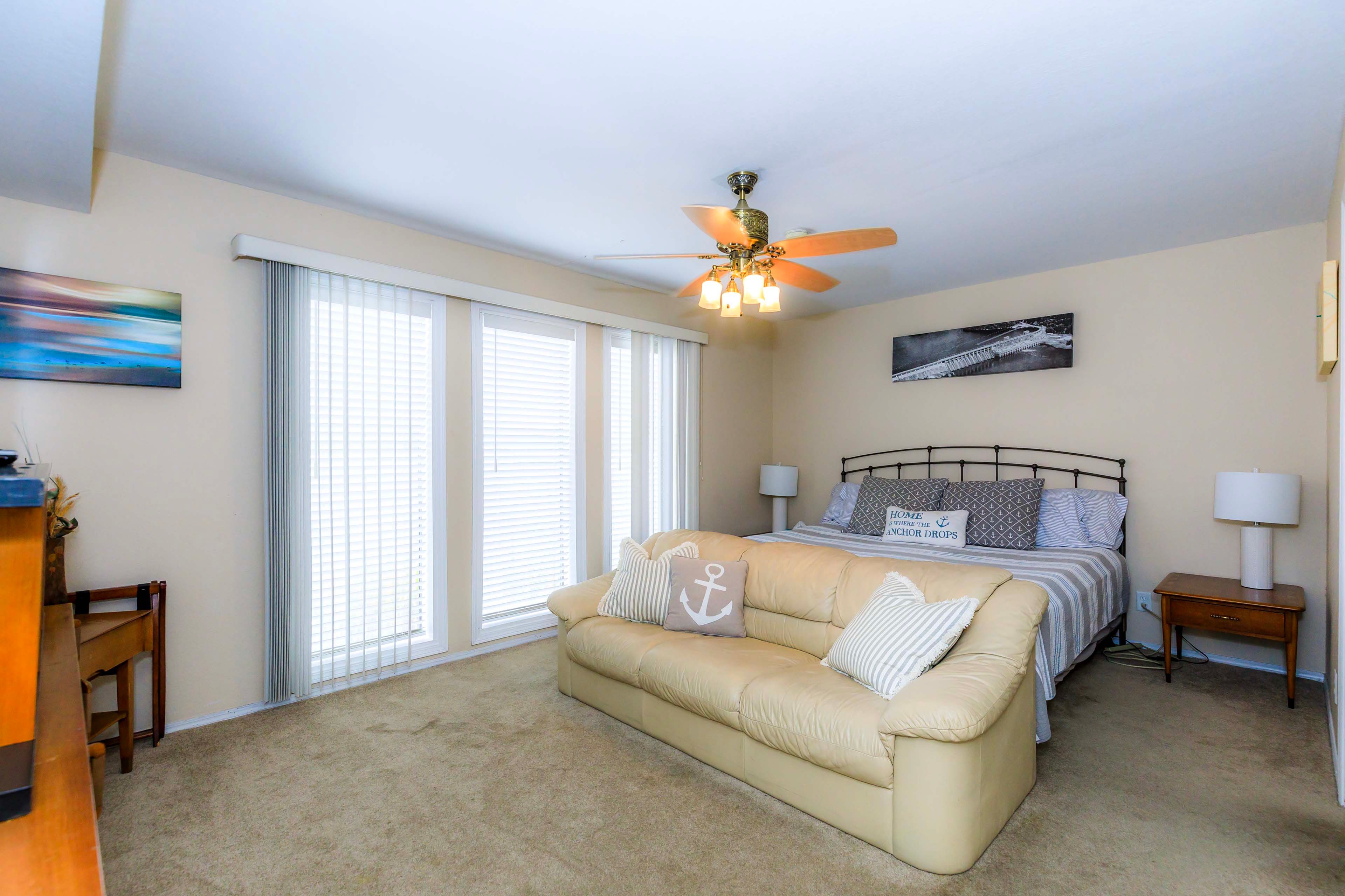 Bedroom 1 | King Bed | Smart TV