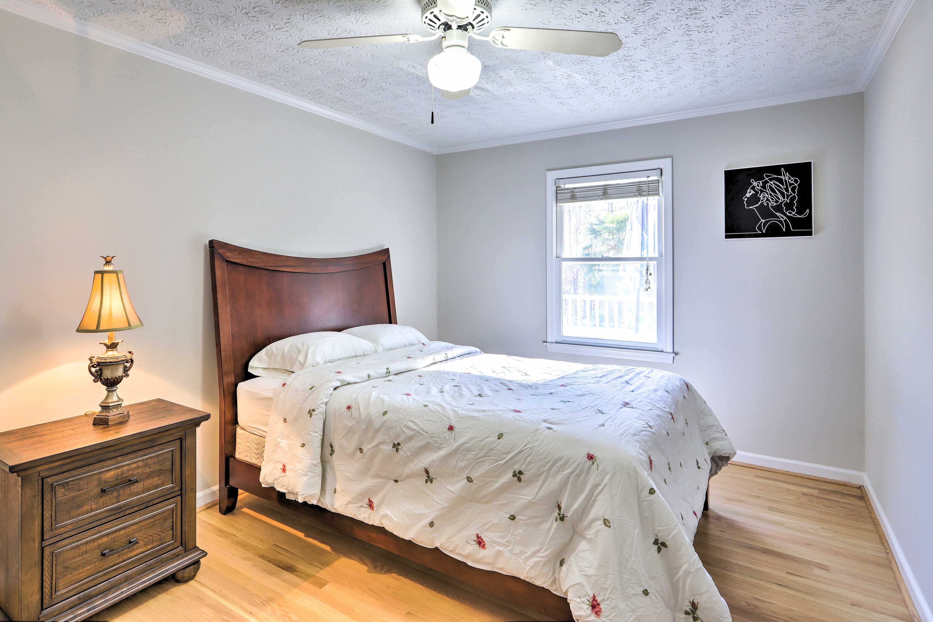 Bedroom 3 | Queen Bed | 2nd Floor | Stairs Required