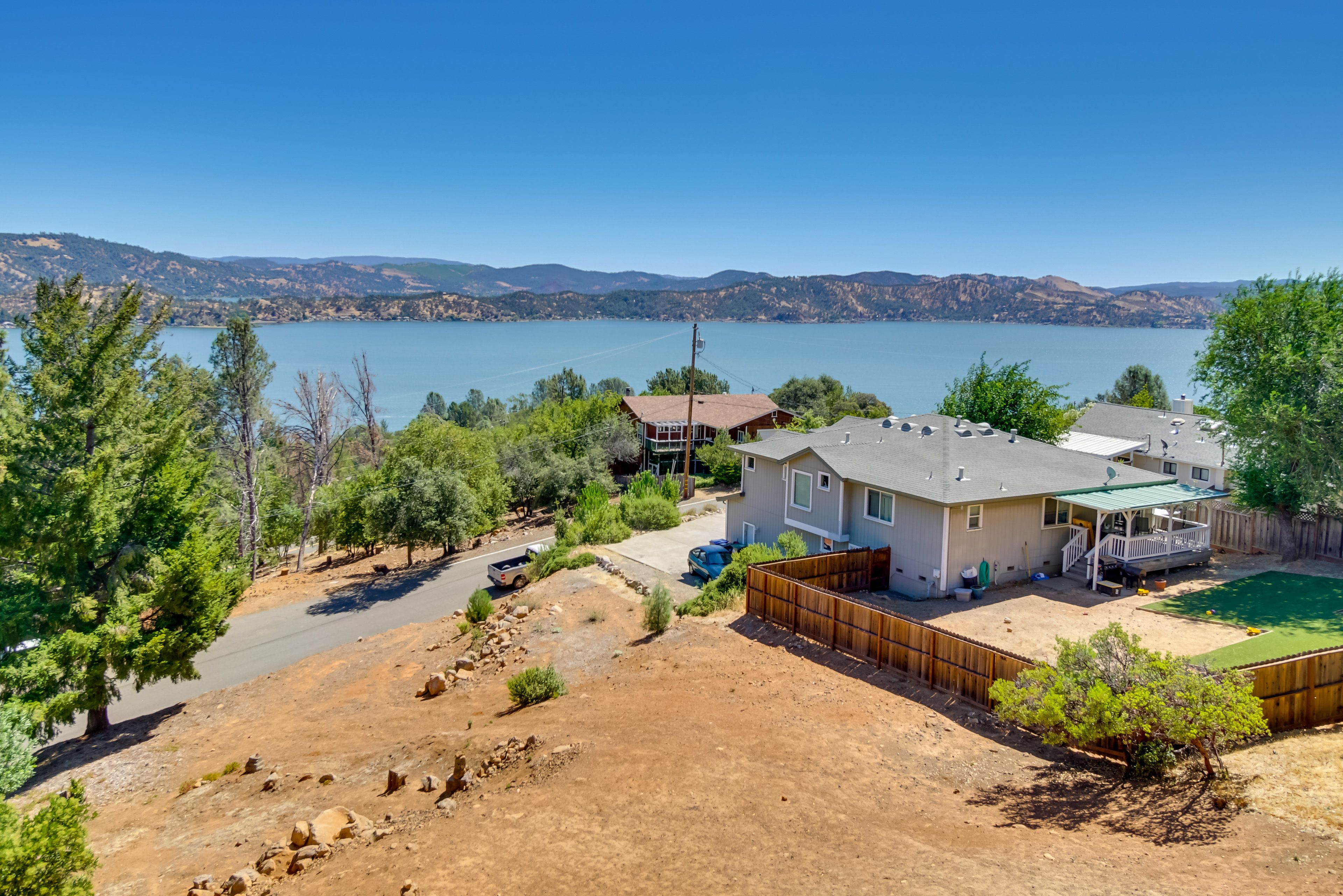 Lake & Mountain Views
