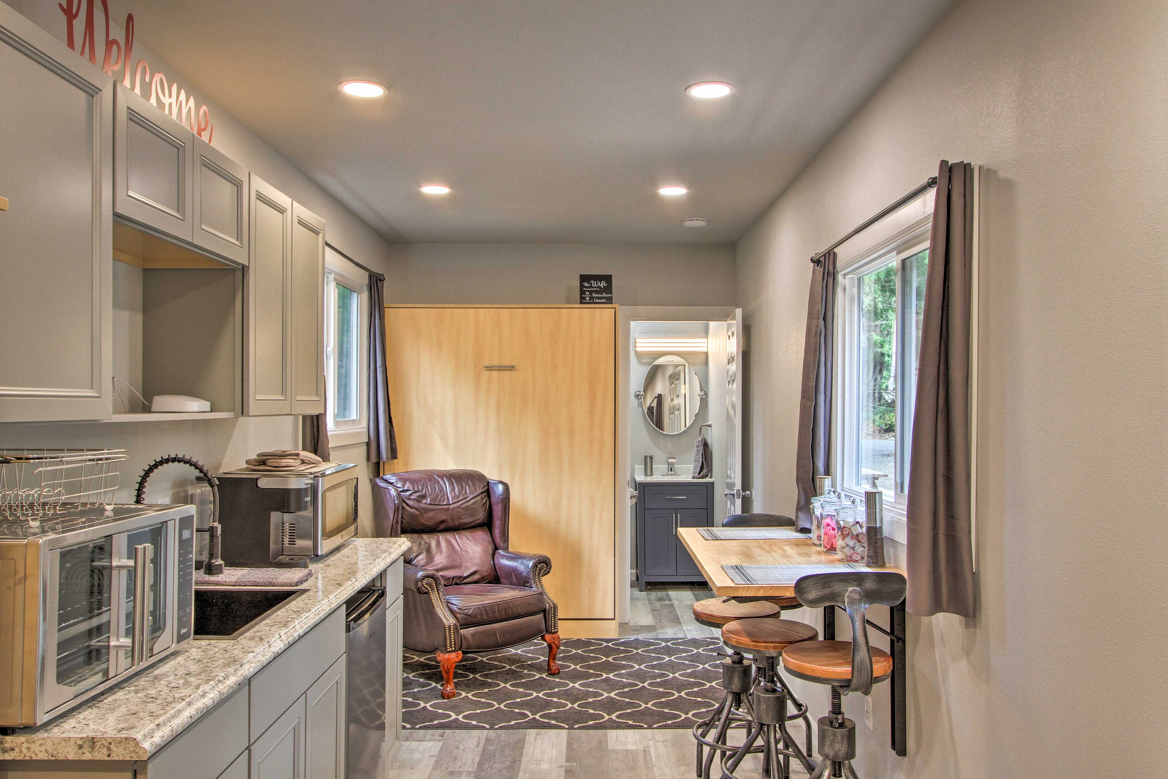 Kitchenette | Dining Area