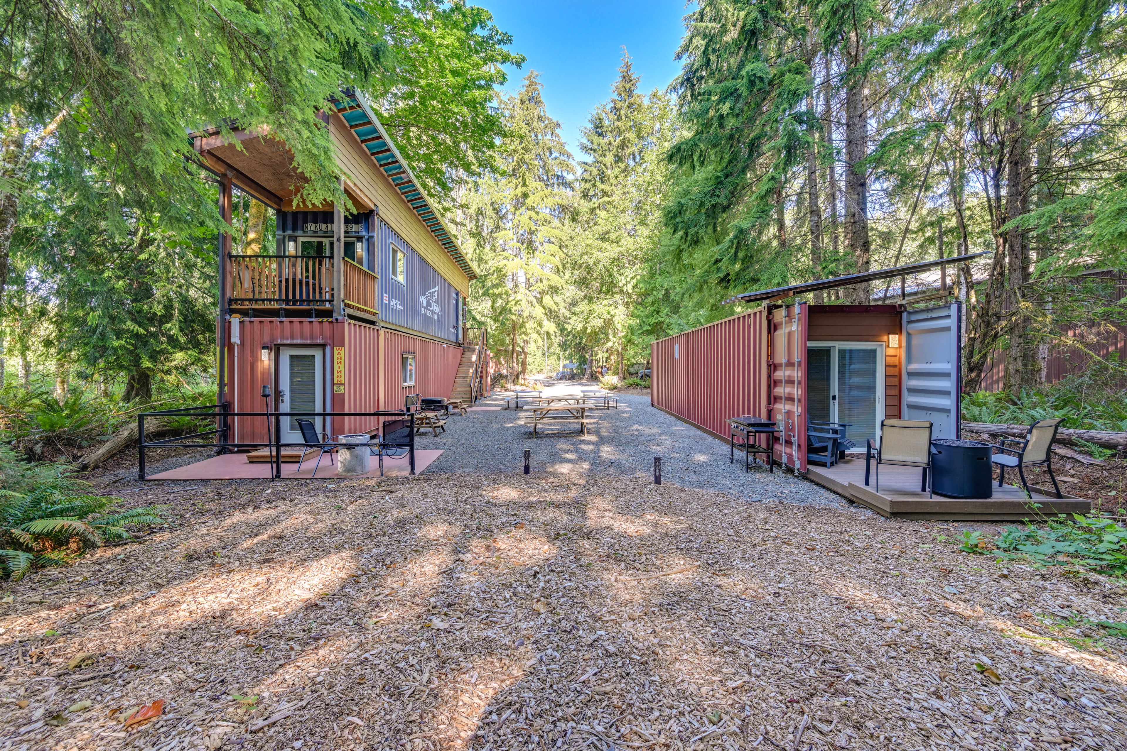 Exterior | Other Rentals On-Site | Picnic Tables